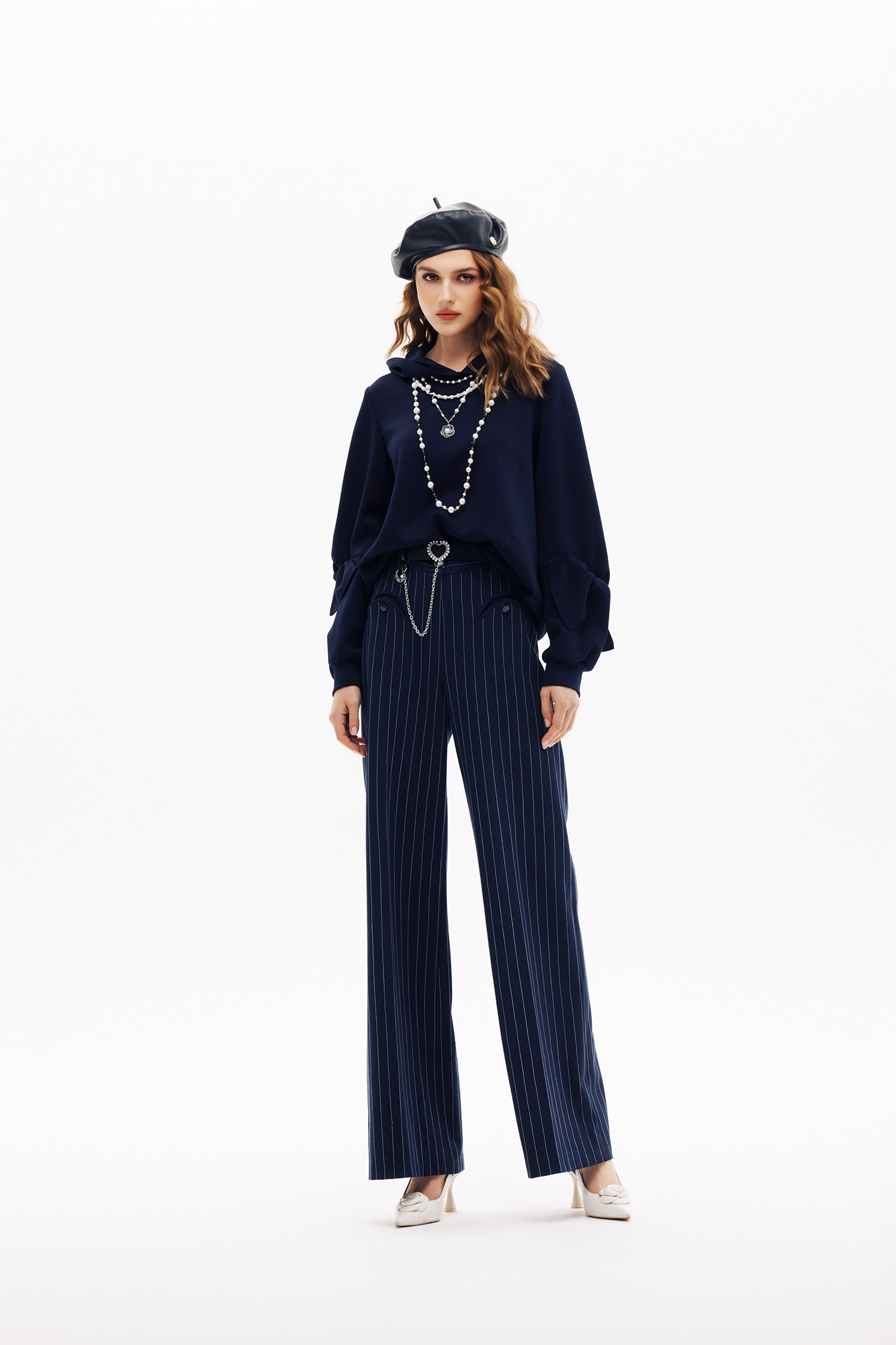 濃厚靛藍蝴蝶結袖上衣濃厚靛藍蝴蝶結袖上衣,上衣,春夏穿搭,蝴蝶結