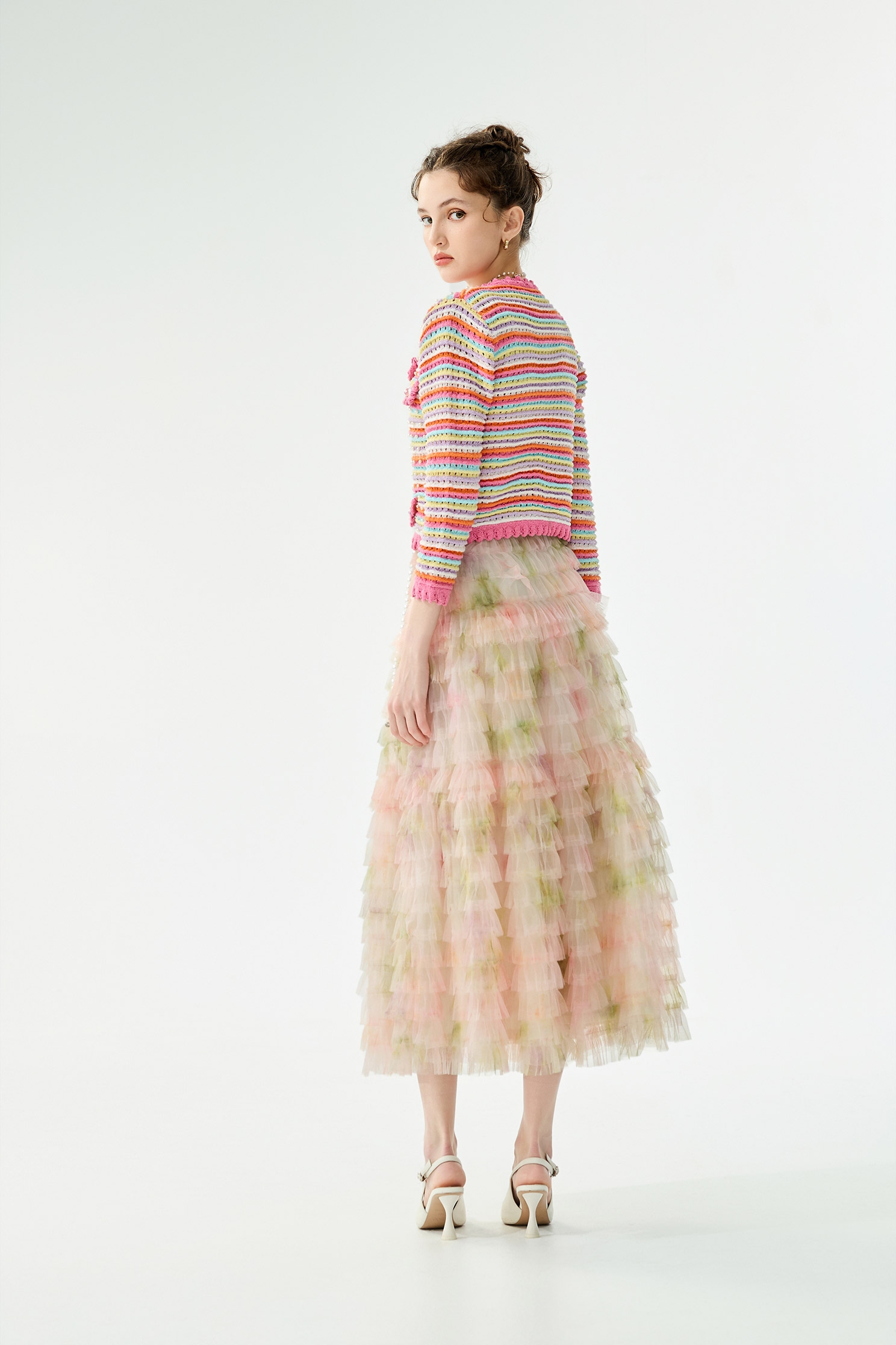 綴珍珠五彩條針織外套綴珍珠五彩條針織外套,外套,春夏穿搭,珍珠,約會特輯,花花世界,輕奢度假,輕奢渡假,針織,針織外套