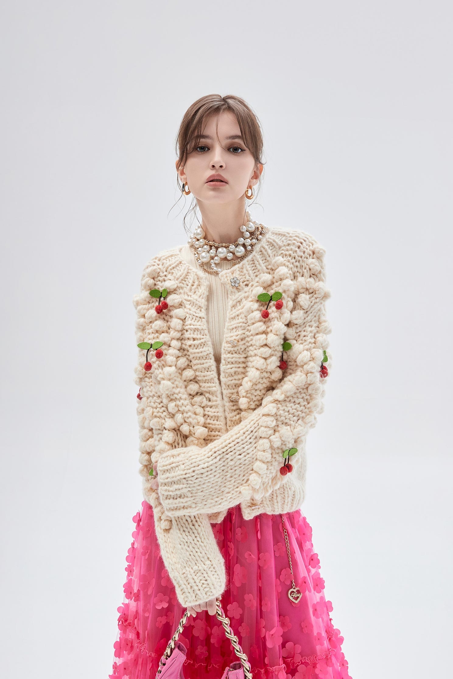 綴手工球球針織外套綴手工球球針織外套,一般外套,人氣商品,外套,春夏穿搭,針織,針織外套