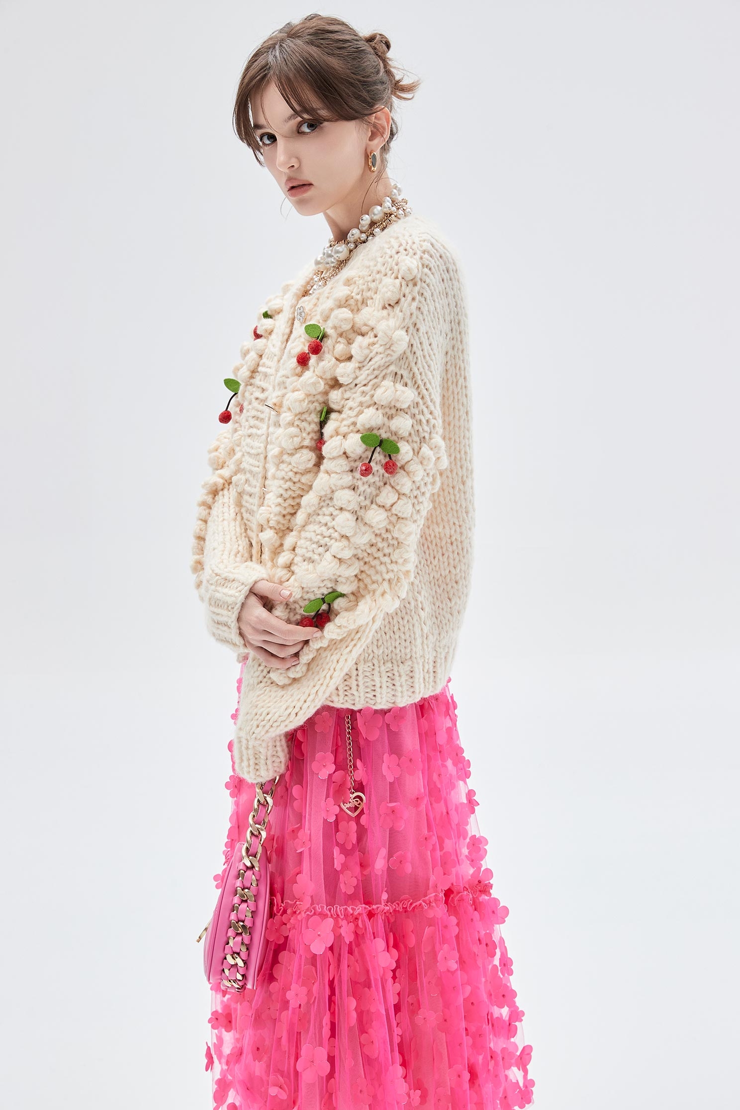 綴手工球球針織外套綴手工球球針織外套,一般外套,人氣商品,外套,春夏穿搭,針織,針織外套