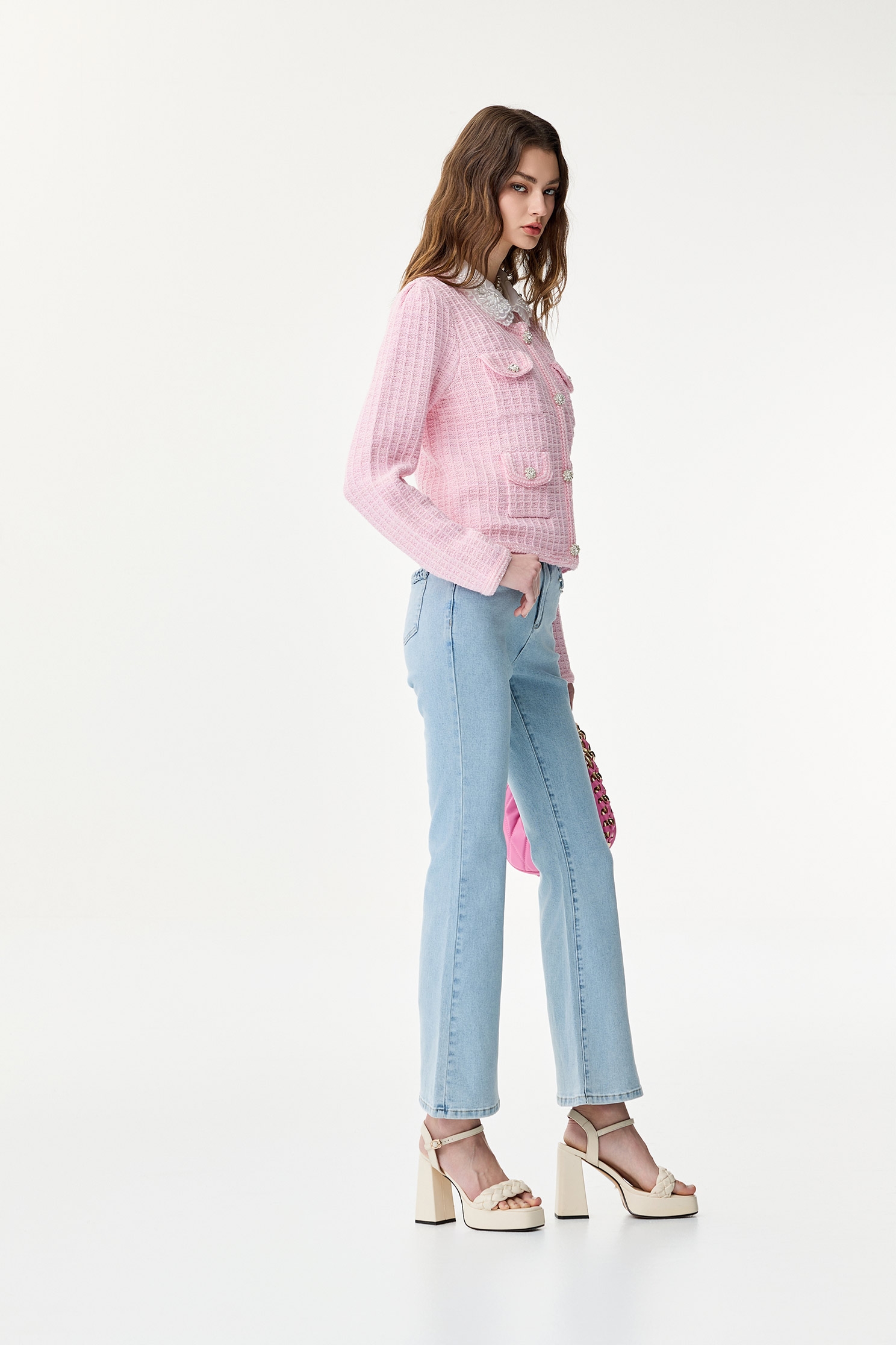 粉色小香風針織外套粉色小香風針織外套,一般外套,上班OL穿搭,人氣商品,外套,小香風,春夏穿搭,約會特輯,針織,針織外套