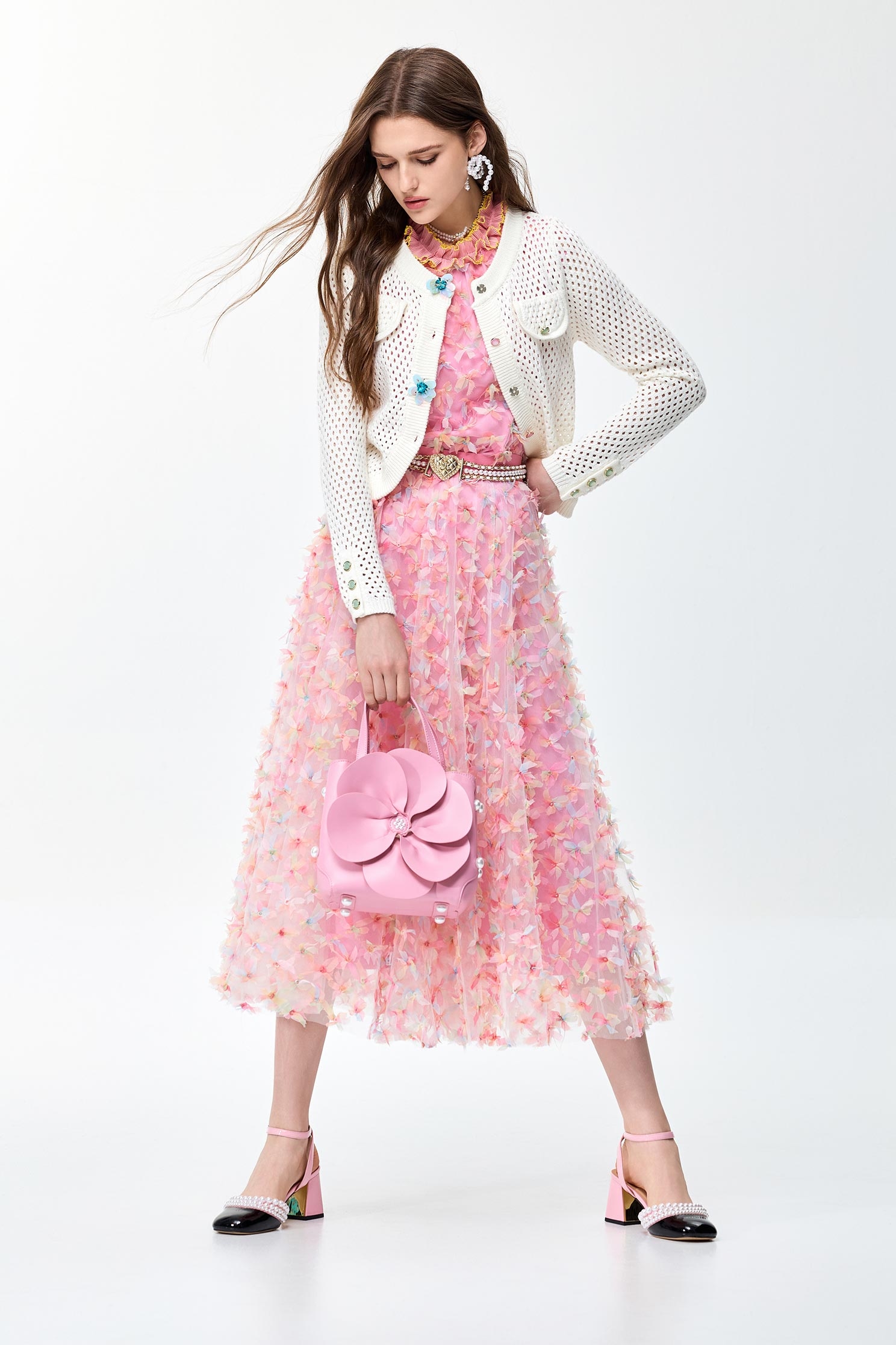 簍空手勾感針織外套簍空手勾感針織外套,一般外套,人氣商品,外套,春夏穿搭,白色外套,約會特輯,花花世界,針織,針織外套