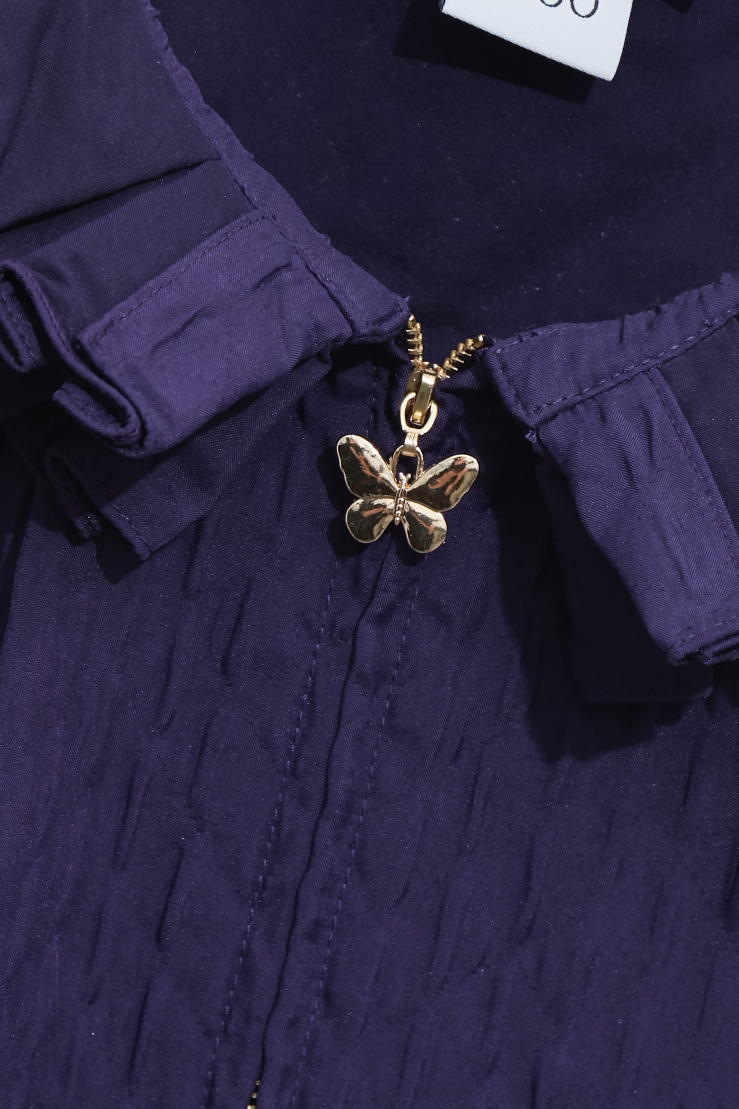 藍紫色立體褶皺外套藍紫色立體褶皺外套,一般外套,人氣商品,外套,春夏穿搭,時髦成套搭配,約會特輯,荷葉