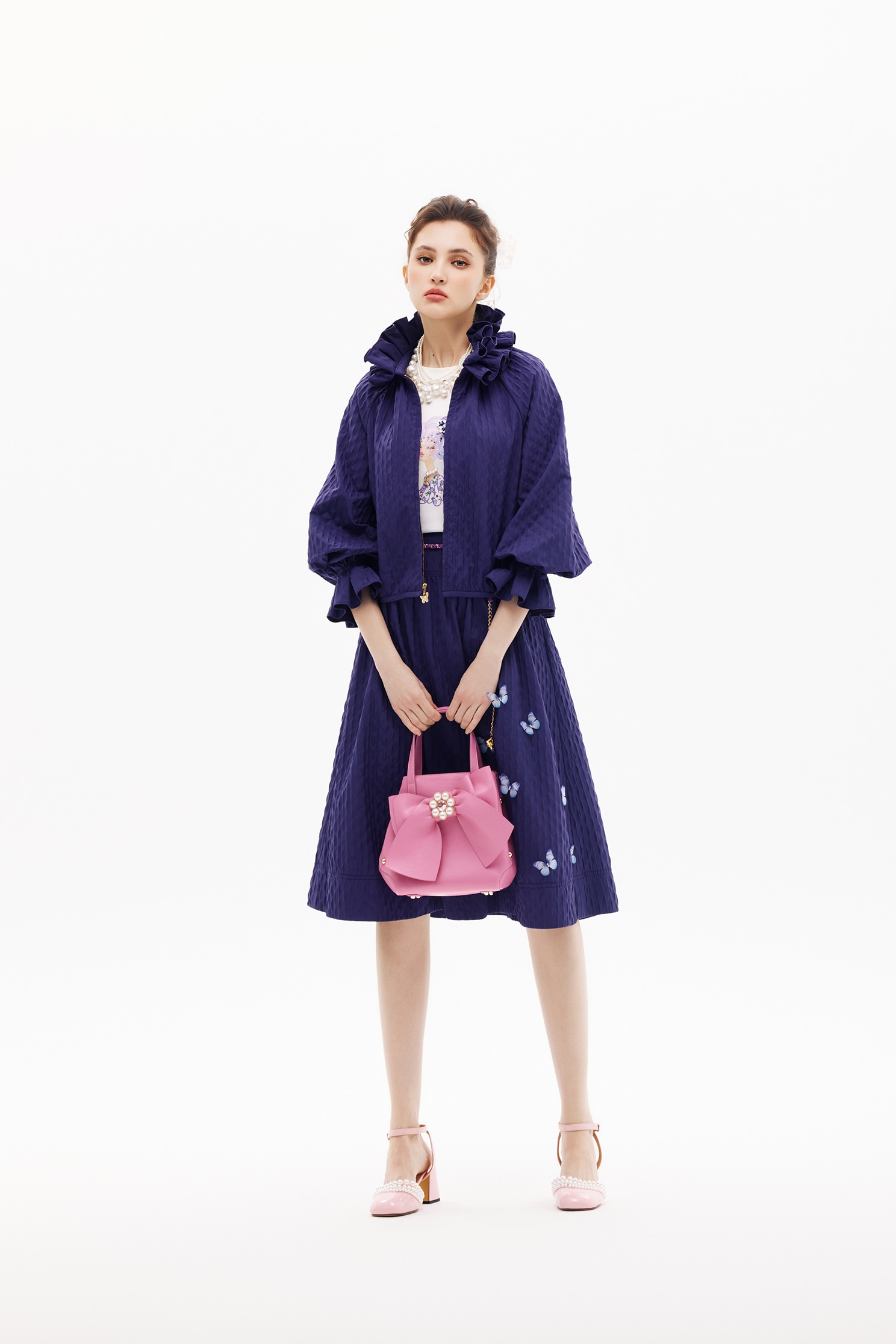 藍紫色立體褶皺外套藍紫色立體褶皺外套,一般外套,人氣商品,外套,春夏穿搭,時髦成套搭配,約會特輯,荷葉