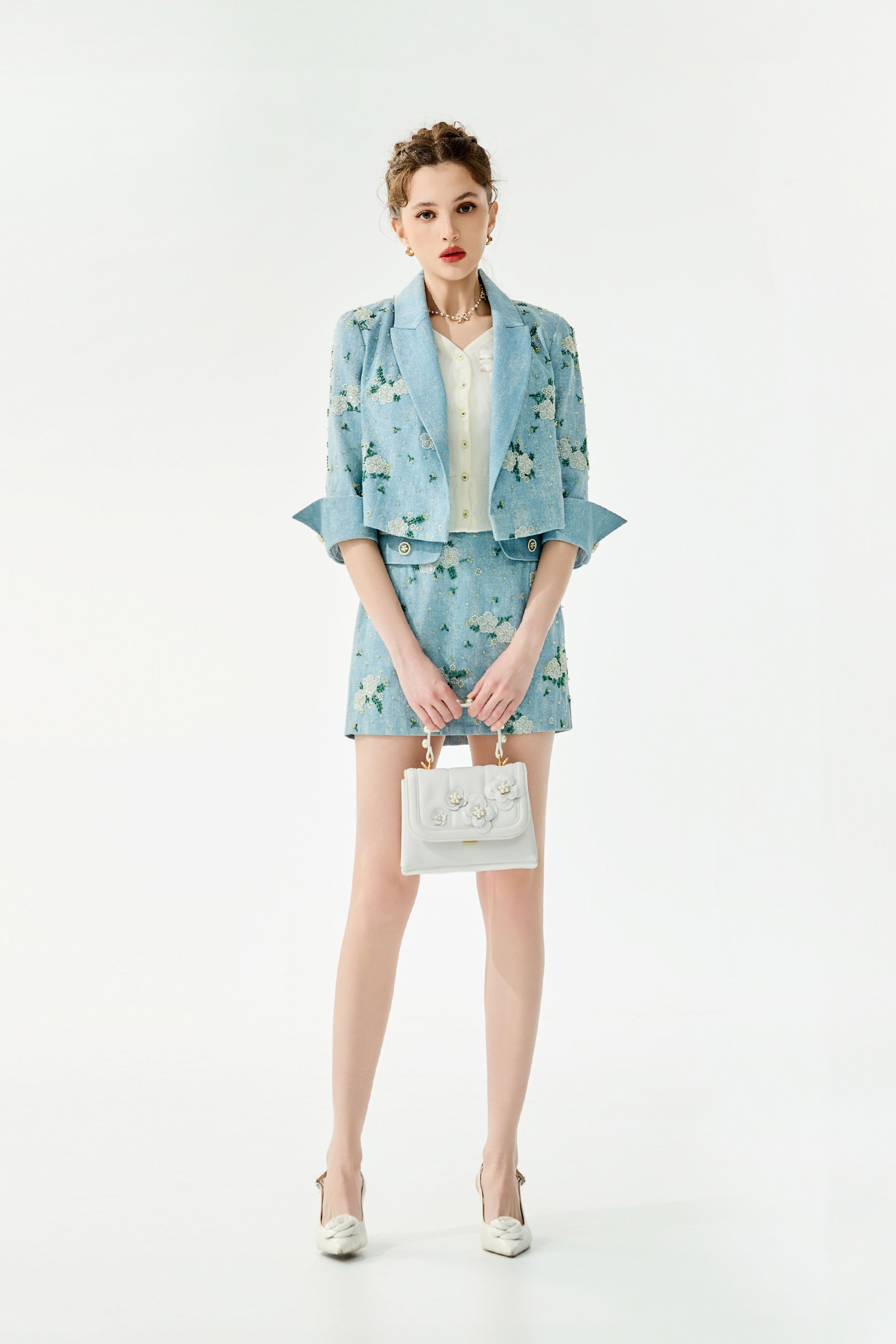 甜美手工珠珠花朵短裙甜美手工珠珠花朵短裙,春夏穿搭,時髦成套搭配,短裙,窄裙,約會特輯,花花世界