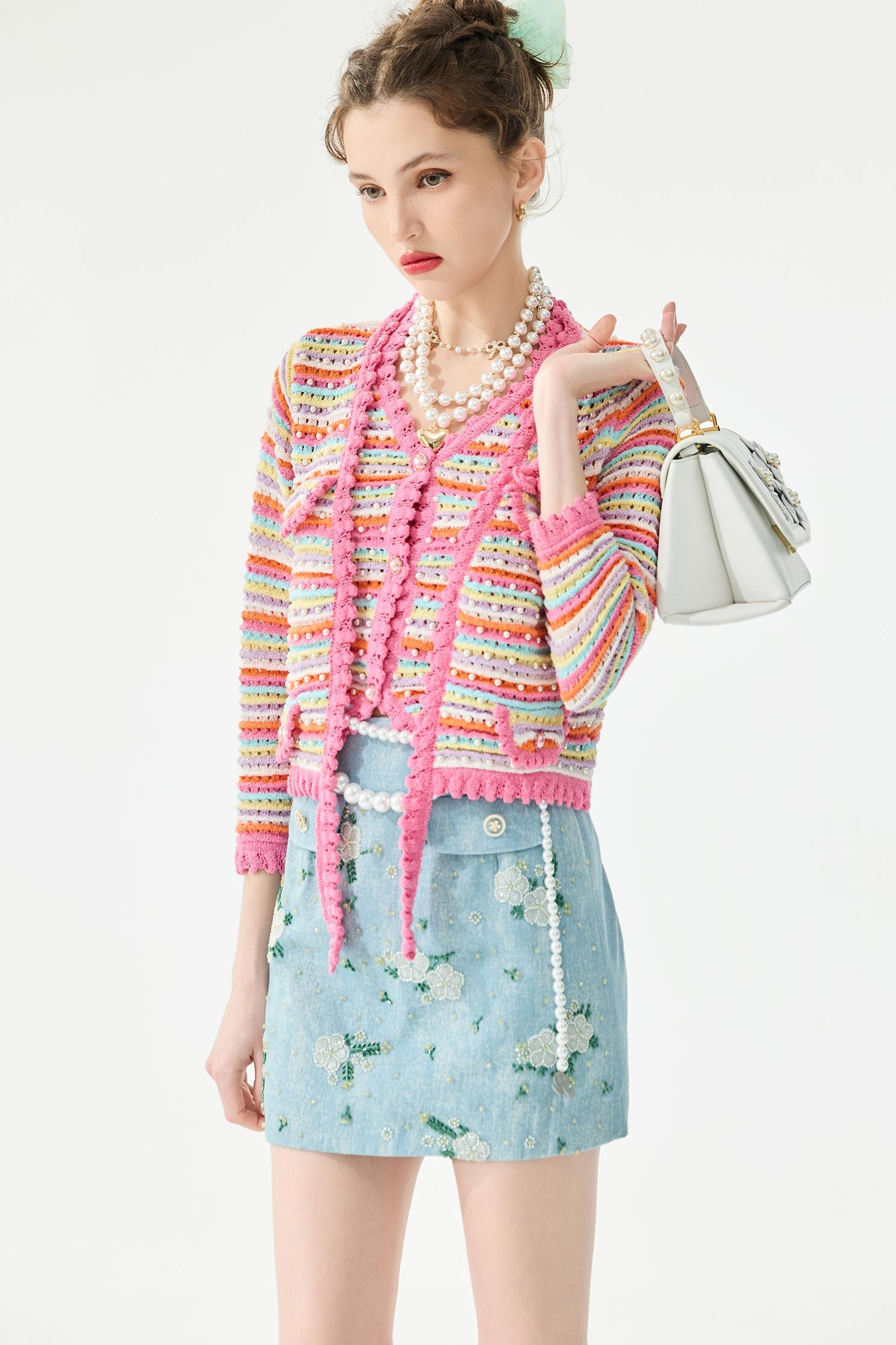 甜美手工珠珠花朵短裙甜美手工珠珠花朵短裙,春夏穿搭,時髦成套搭配,短裙,窄裙,約會特輯,花花世界