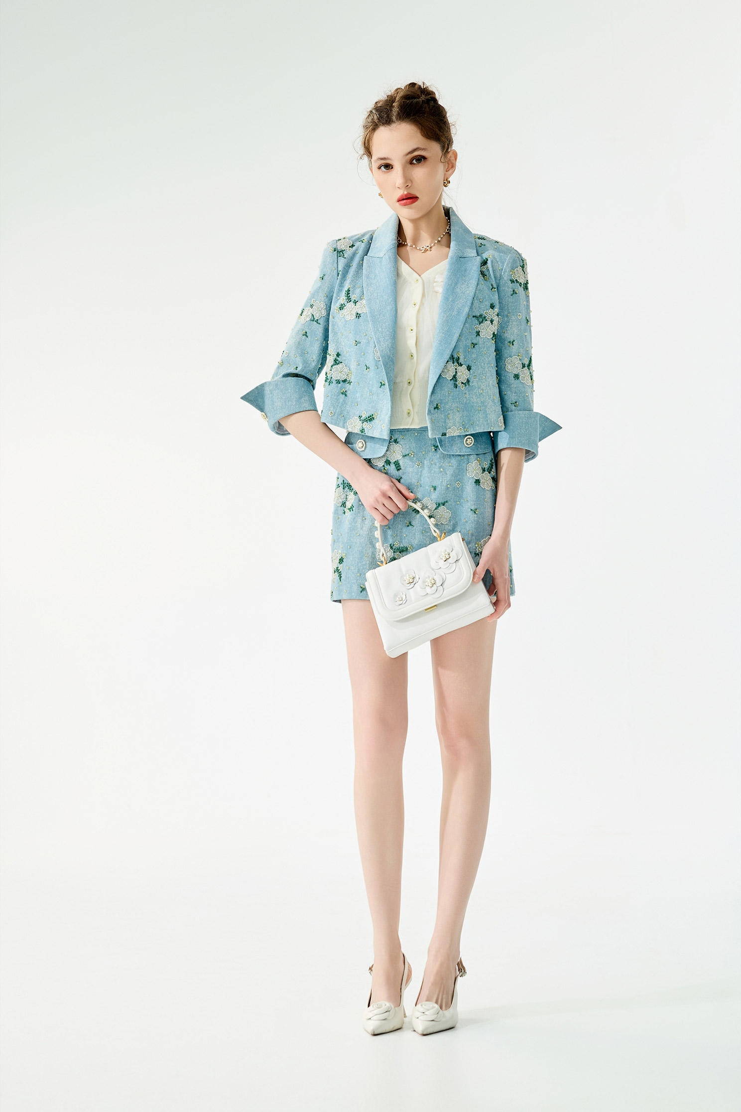 甜美手工珠珠花朵短裙甜美手工珠珠花朵短裙,春夏穿搭,時髦成套搭配,短裙,窄裙,約會特輯,花花世界