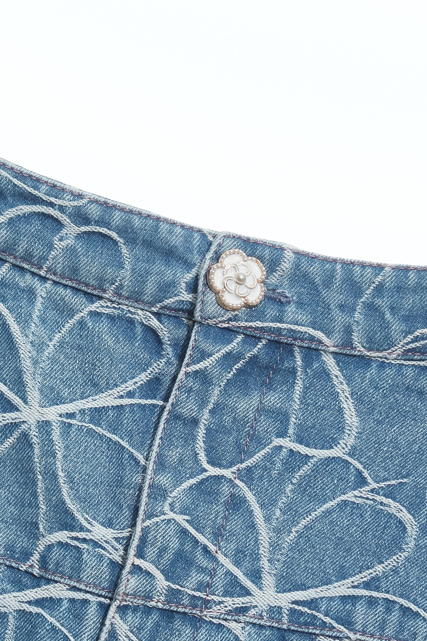 花朵刺繡牛仔魚尾裙花朵刺繡牛仔魚尾裙,丹寧,刺繡,春夏穿搭,時髦成套搭配,牛仔,牛仔裙