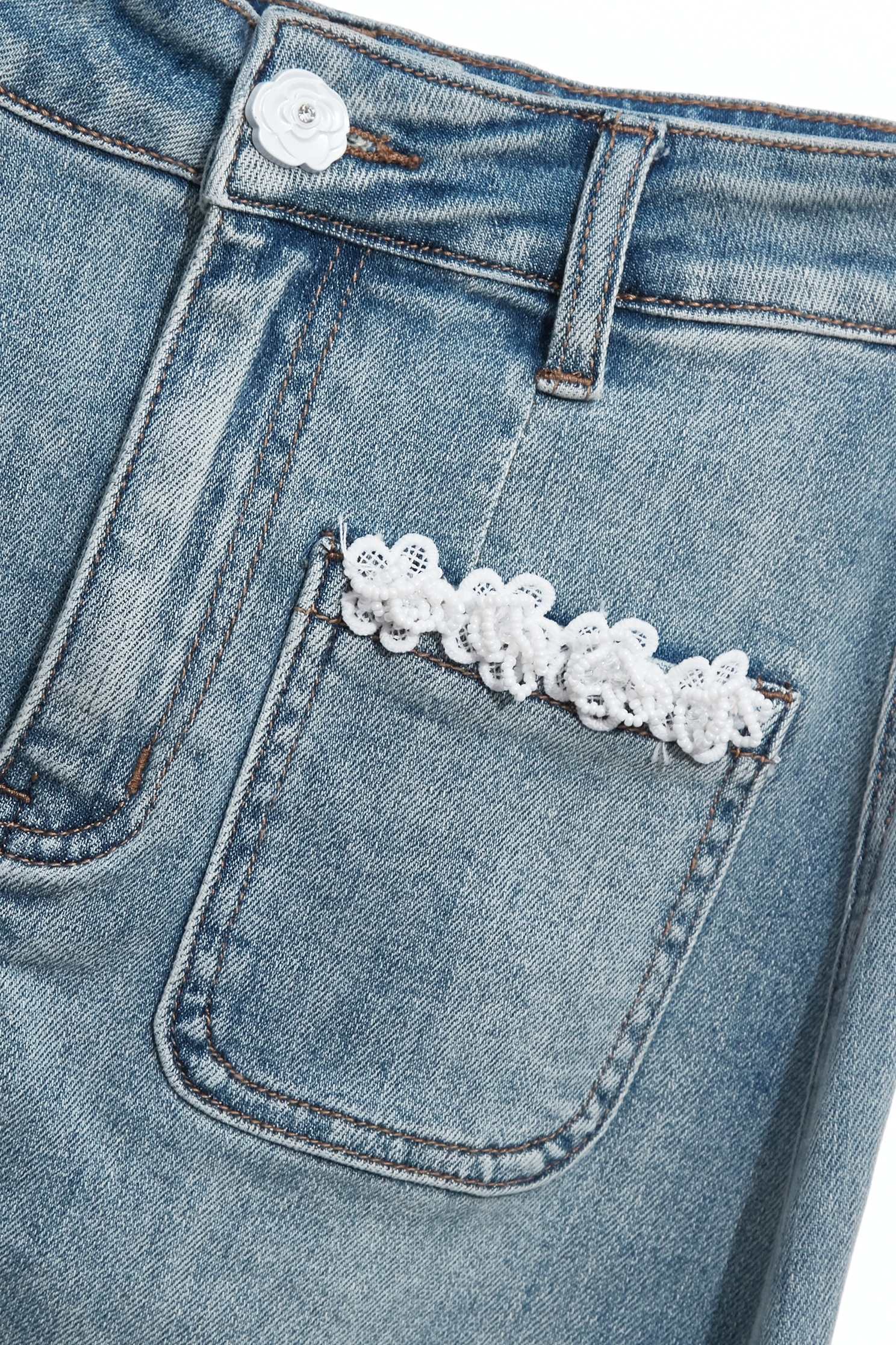 綴珠花邊牛仔中長裙綴珠花邊牛仔中長裙,上班OL穿搭,丹寧,牛仔,牛仔裙,秋冬穿搭,約會特輯,花花世界,蕾絲,蕾絲裙,輕奢度假,輕奢渡假,長裙