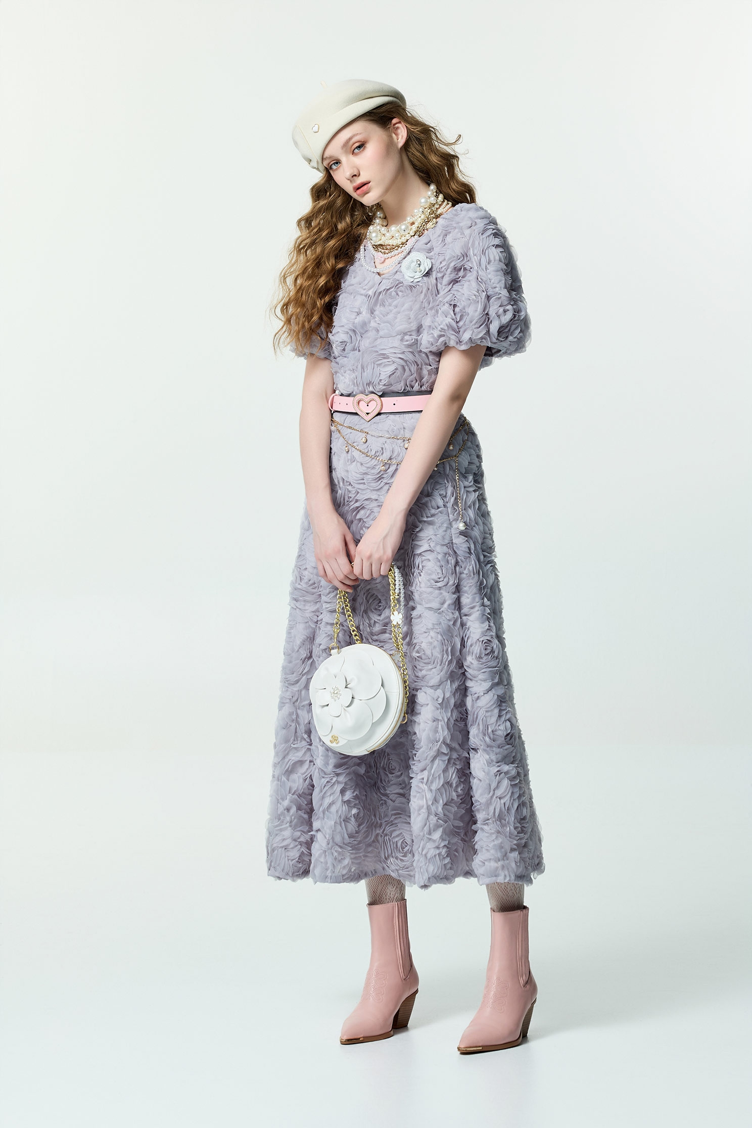 薄暮灰玫瑰花長裙薄暮灰玫瑰花長裙,人氣商品,時髦成套搭配,派對特輯,秋冬穿搭,紗裙,網紗,網裙,花花世界,長裙