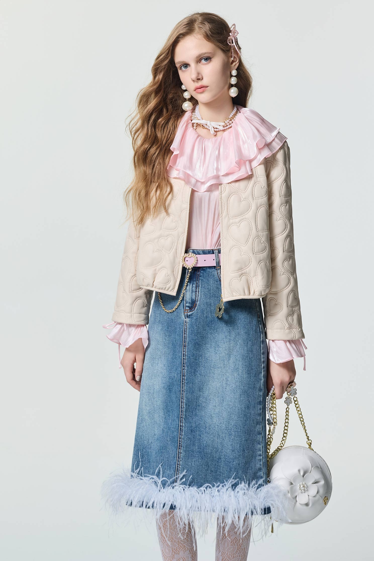 綴羽毛裝飾牛仔中長裙綴羽毛裝飾牛仔中長裙,丹寧,春夏穿搭,派對特輯,牛仔,牛仔裙,約會特輯,長裙