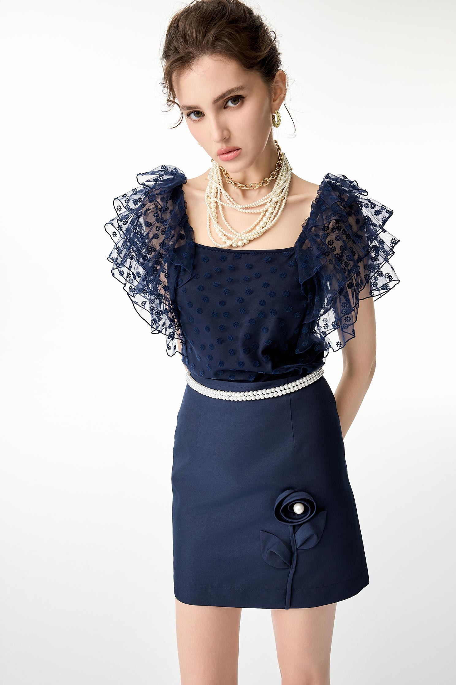 暮色藍手工花短裙暮色藍手工花短裙,春夏穿搭,短裙,花花世界