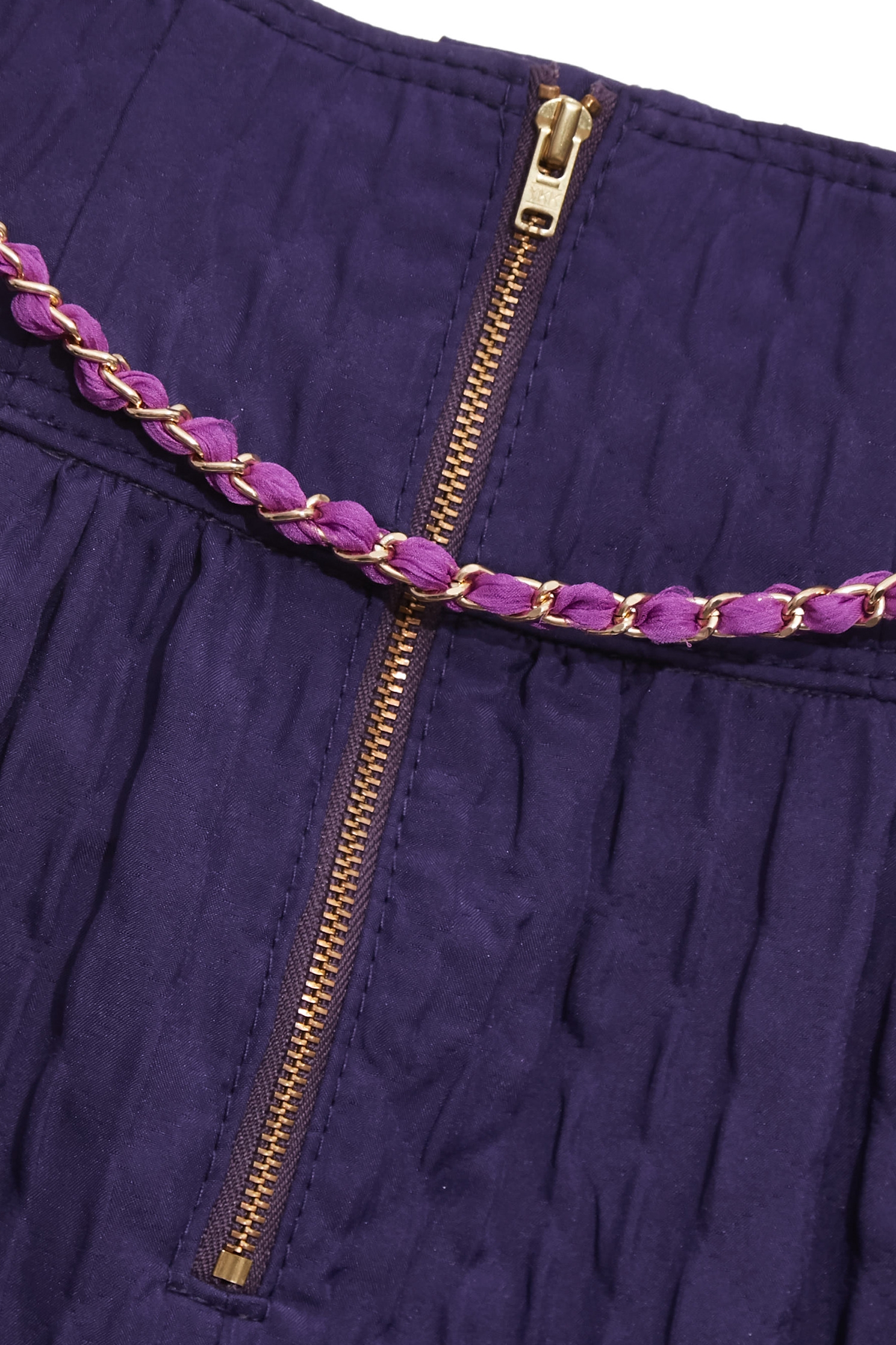 藍紫色立體褶皺中長裙藍紫色立體褶皺中長裙,小香風,春夏穿搭,時髦成套搭配,約會特輯,長裙