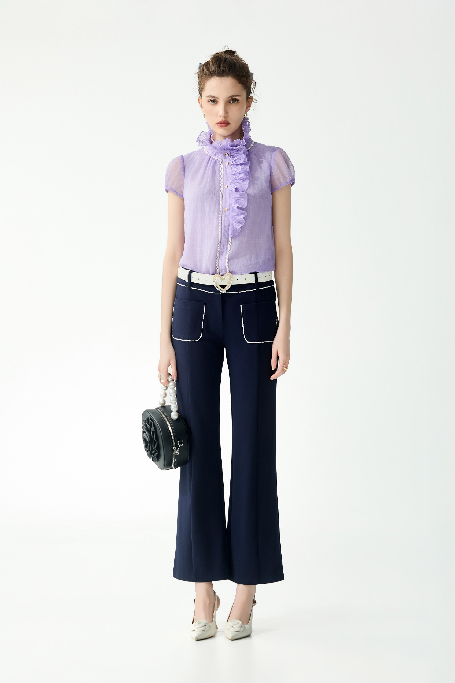 海軍藍鑲小珍珠邊長褲海軍藍鑲小珍珠邊長褲,喇叭褲,春夏穿搭,珍珠,褲子