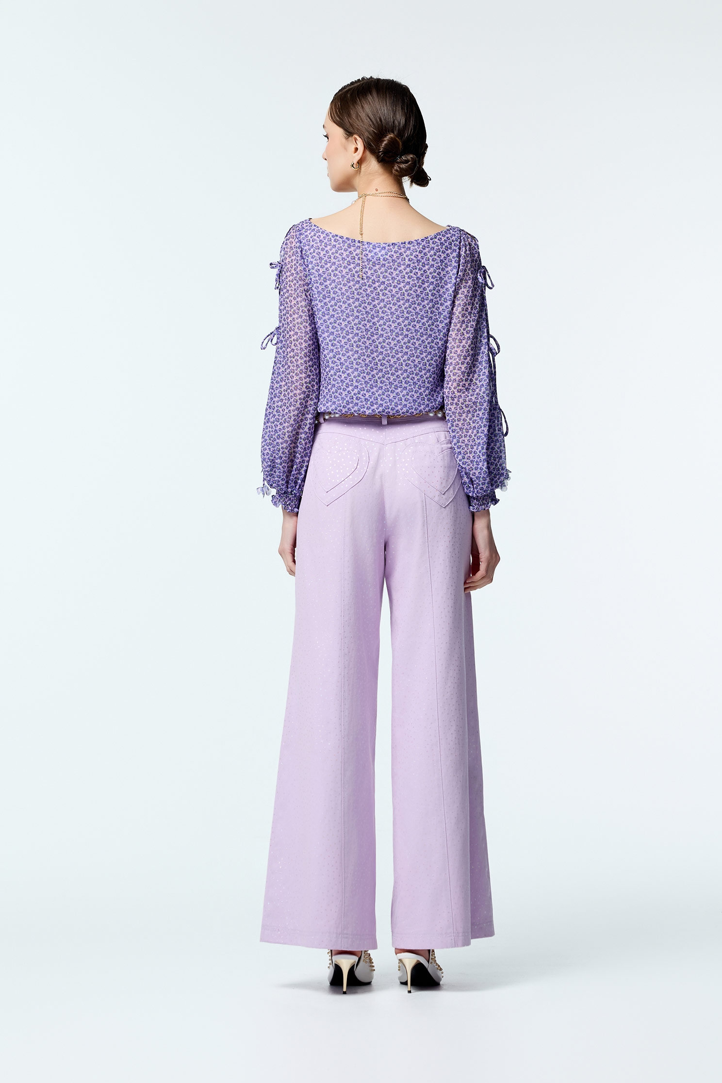 光澤感星星造型闊腿褲光澤感星星造型闊腿褲,上班OL穿搭,丹寧,人氣商品,寬褲,時髦成套搭配,牛仔,牛仔褲,珍珠,秋冬穿搭,褲子