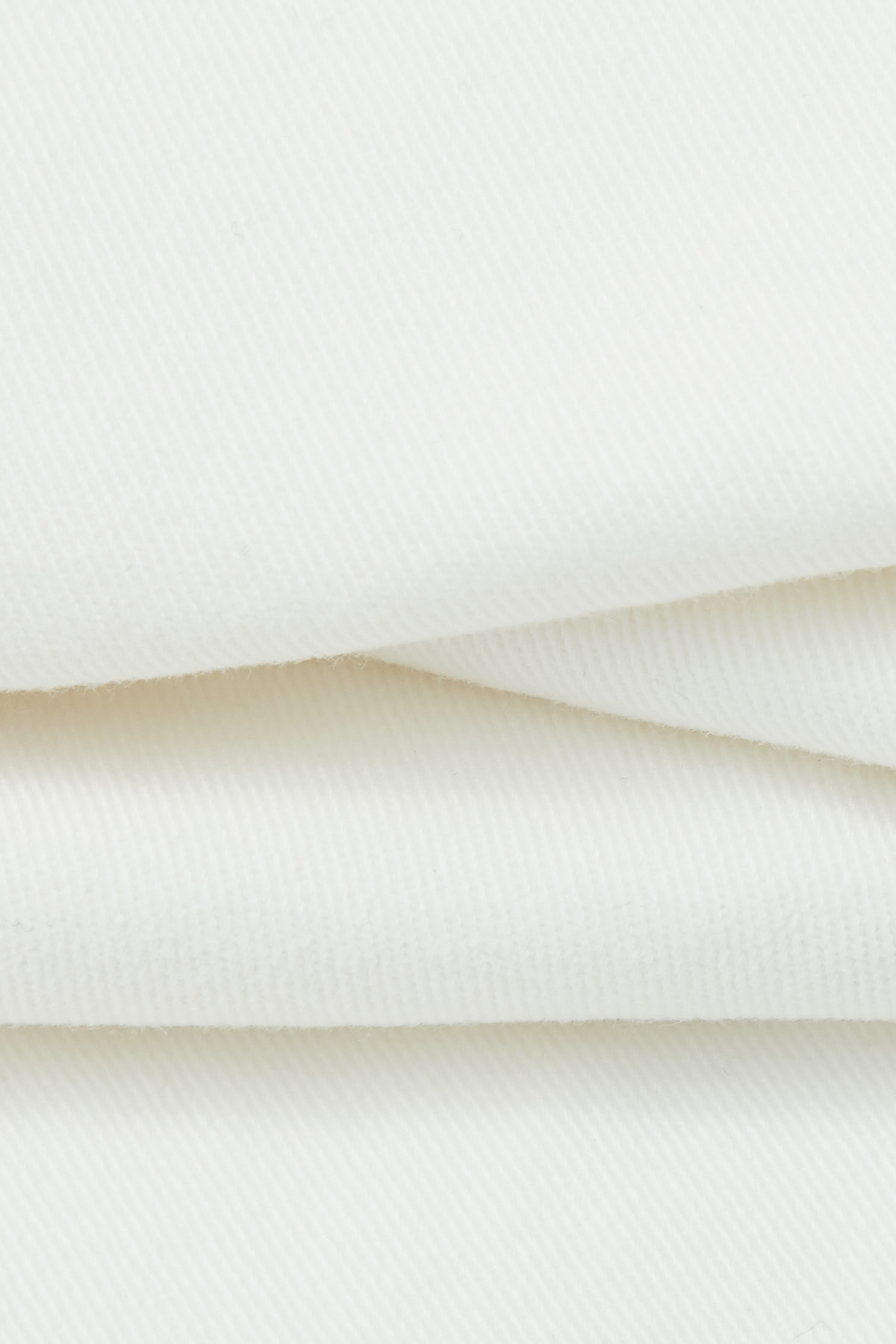 簍空花卉刺繡牛仔褲簍空花卉刺繡牛仔褲,上班OL穿搭,人氣商品,刺繡,春夏穿搭,牛仔,牛仔褲,白色褲子,約會特輯,花花世界,褲子