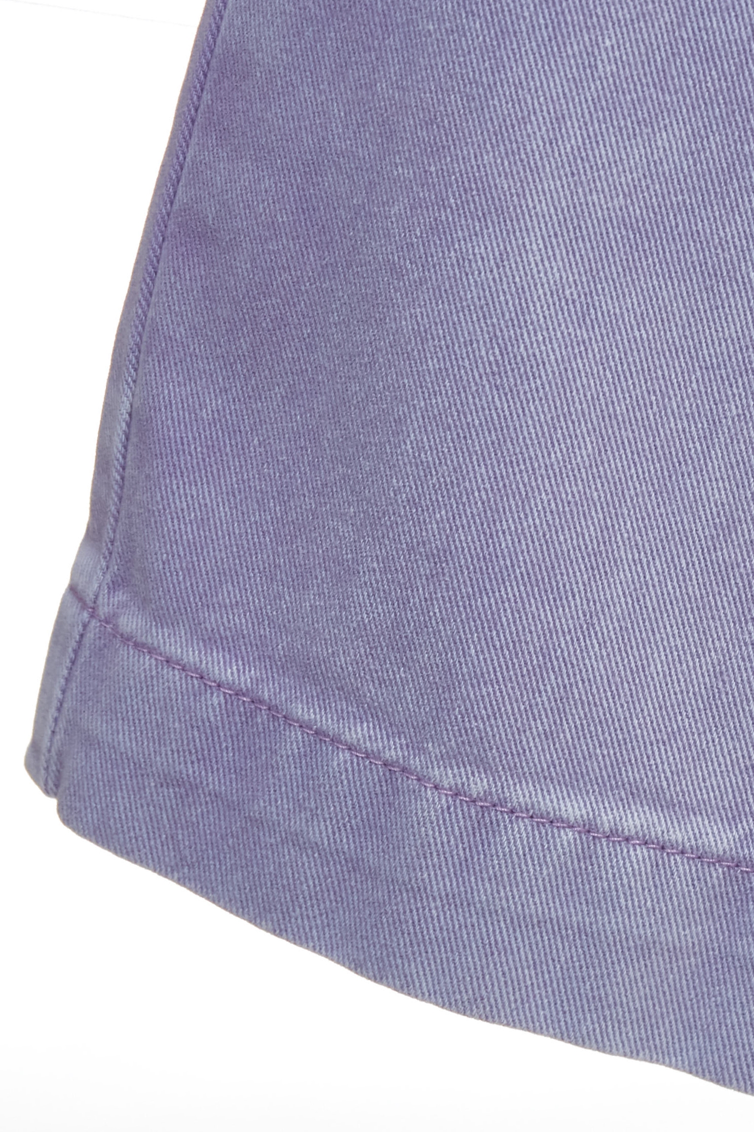 柔紫色牛仔寬腿褲柔紫色牛仔寬腿褲,上班OL穿搭,丹寧,寬褲,春夏穿搭,牛仔,牛仔褲,約會特輯,花花世界,褲子