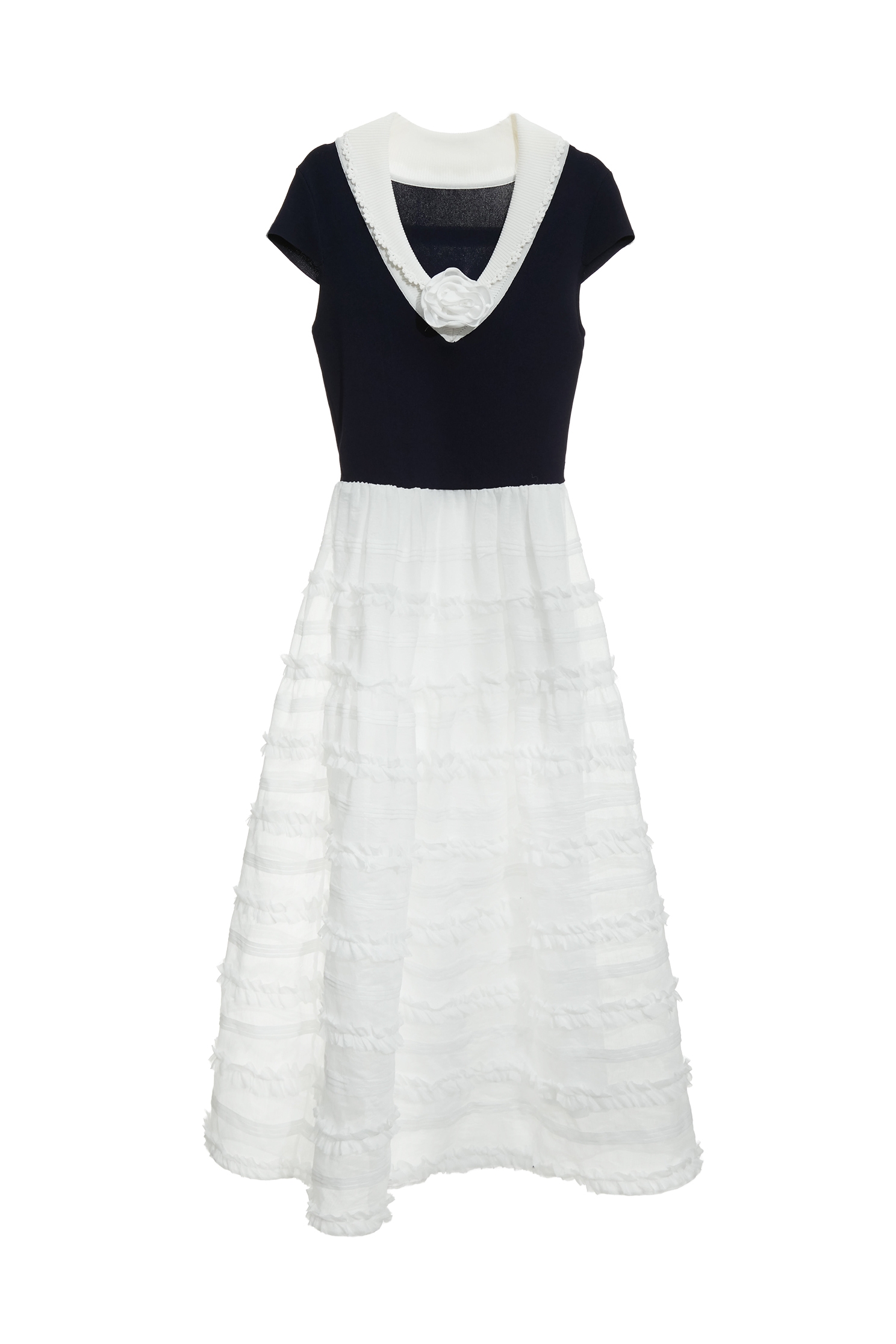 異材質拼接公主風長洋裝異材質拼接公主風長洋裝,V領洋裝,小禮服,春夏穿搭,洋裝特輯,約會特輯,花花世界,荷葉,輕奢度假,輕奢渡假,針織,針織洋裝,長洋裝