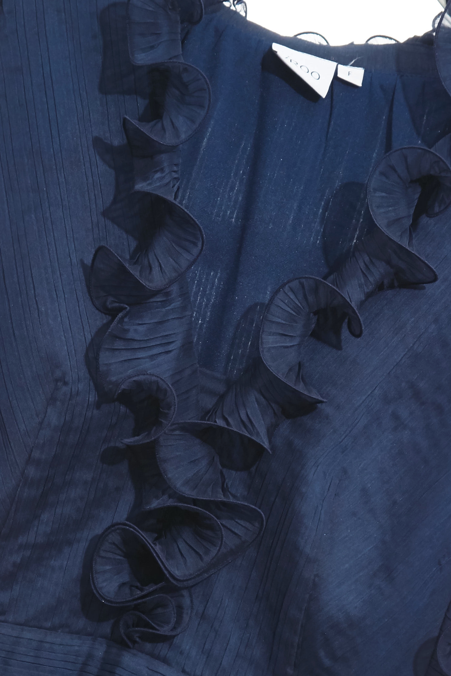 海洋洞穴色細紋雪紡禮服洋裝海洋洞穴色細紋雪紡禮服洋裝,V領洋裝,人氣商品,小禮服,春夏穿搭,條紋,洋裝特輯,禮服,荷葉,雪紡,雪紡洋裝