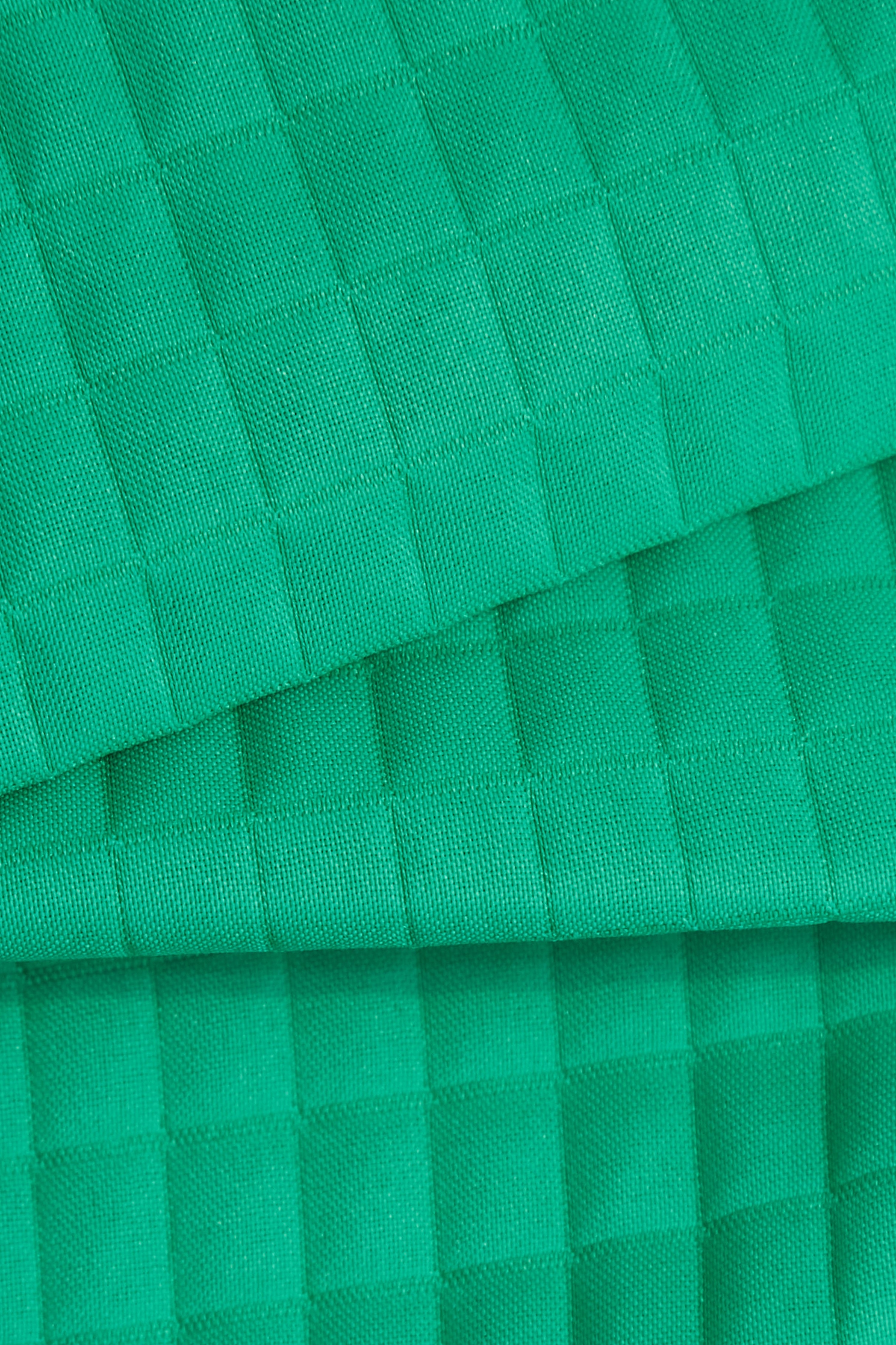 翡翠綠壓格紋洋裝翡翠綠壓格紋洋裝,一般洋裝,格紋,洋裝特輯,珍珠,秋冬穿搭,約會特輯,荷葉