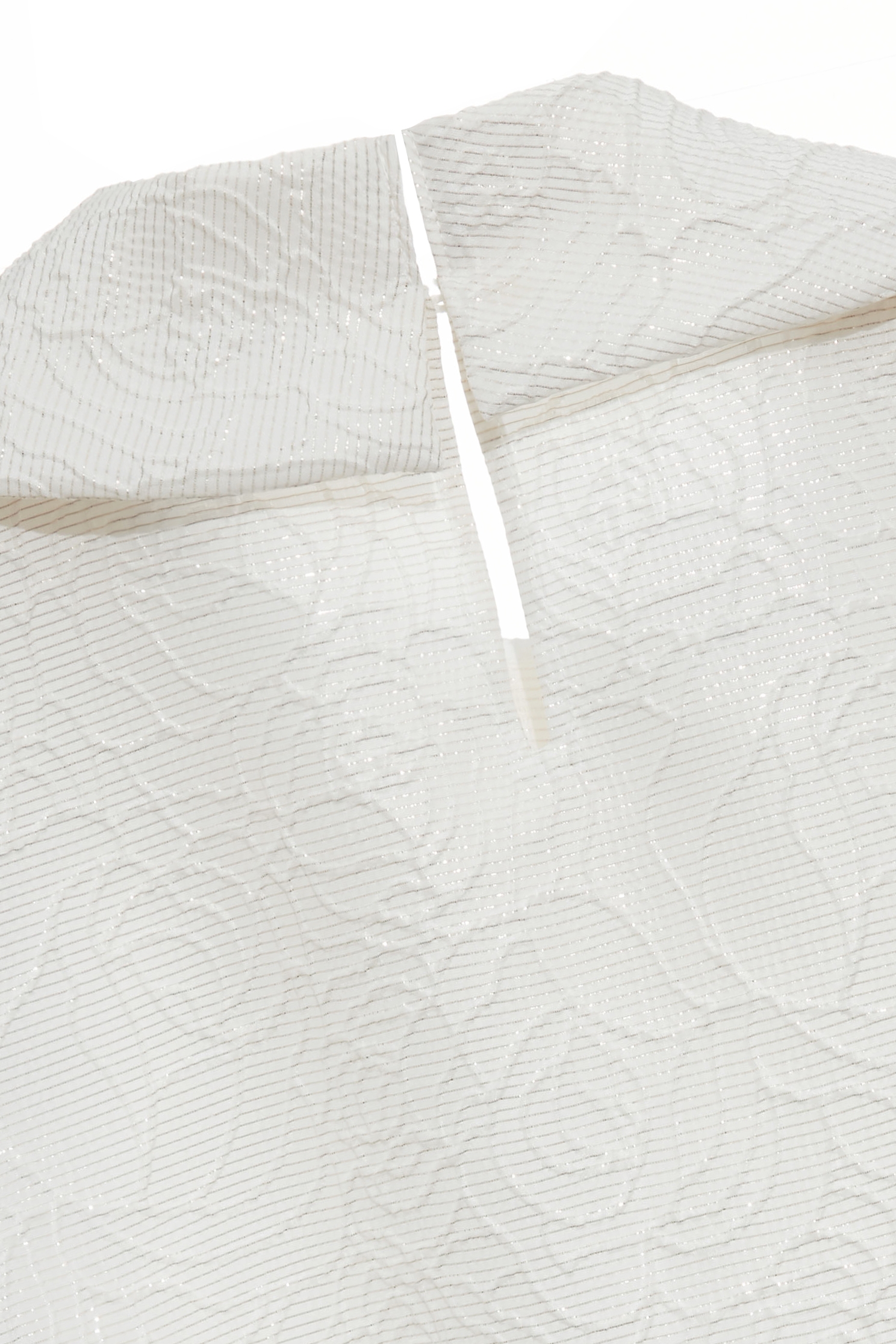 閃光澤立體玫瑰壓紋上衣閃光澤立體玫瑰壓紋上衣,一般背心,一般背心馬甲,上衣,刺繡,春夏穿搭,時髦成套搭配,無袖背心,約會特輯,背心,花花世界,輕奢度假,輕奢渡假