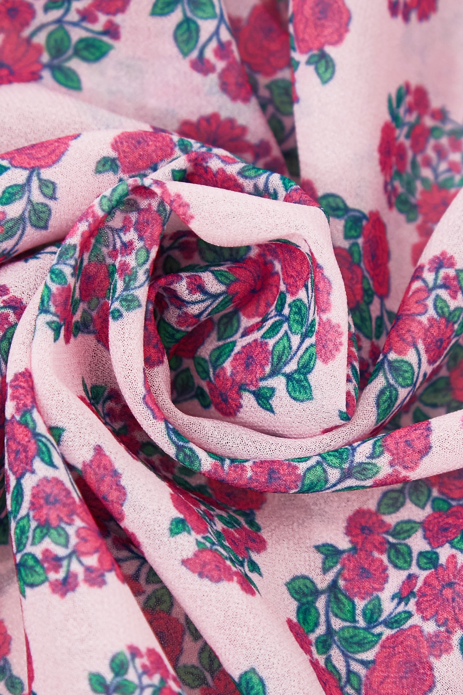 玫瑰愛心印花上衣玫瑰愛心印花上衣,一般背心,一般背心馬甲,上衣,春夏穿搭,時髦成套搭配,珍珠,短褲,純棉,花花世界