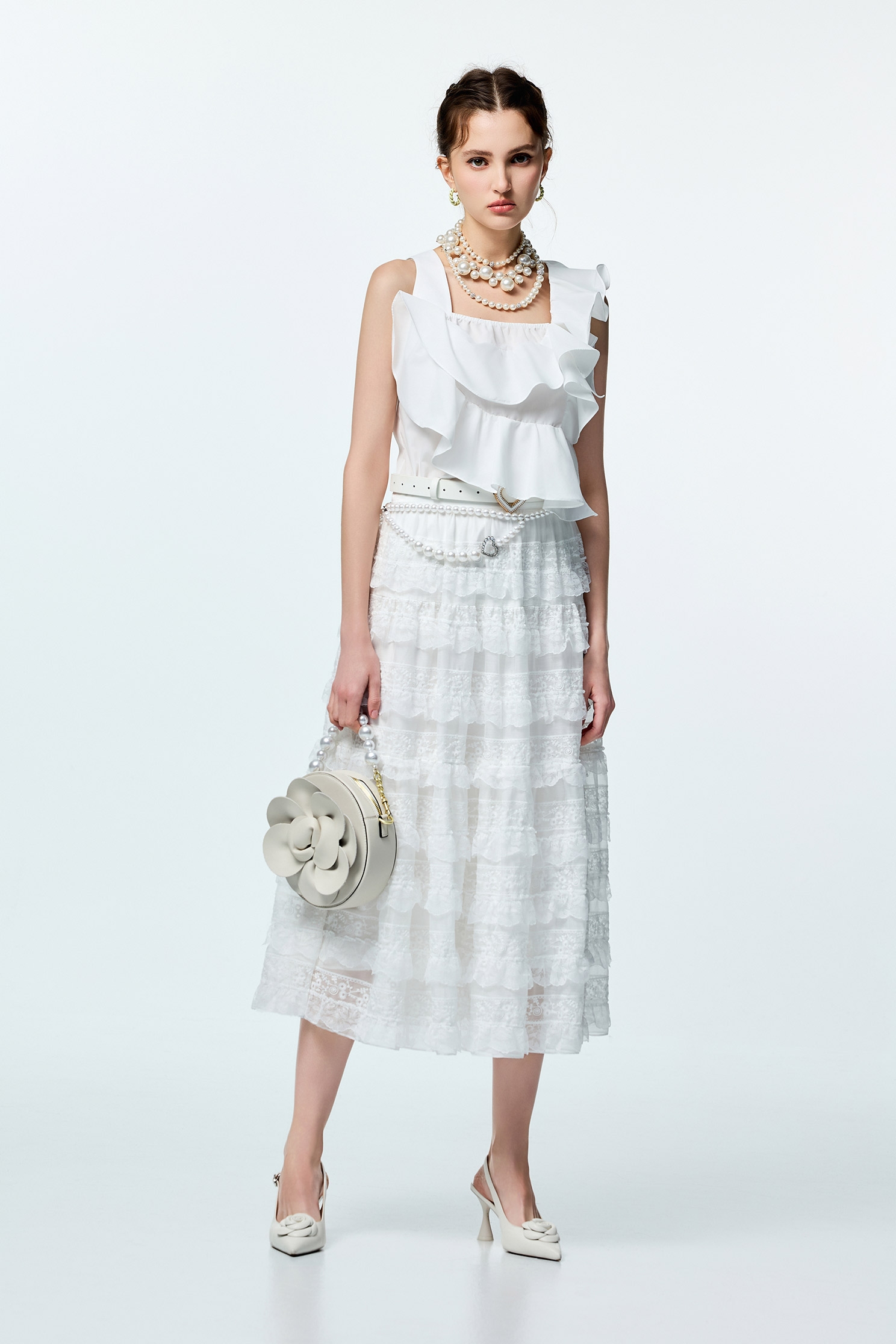 不規則波浪荷葉上衣不規則波浪荷葉上衣,一般背心,一般背心馬甲,上衣,春夏穿搭,無袖上衣,無袖背心,白色背心,約會特輯,背心,荷葉,輕奢度假,輕奢渡假