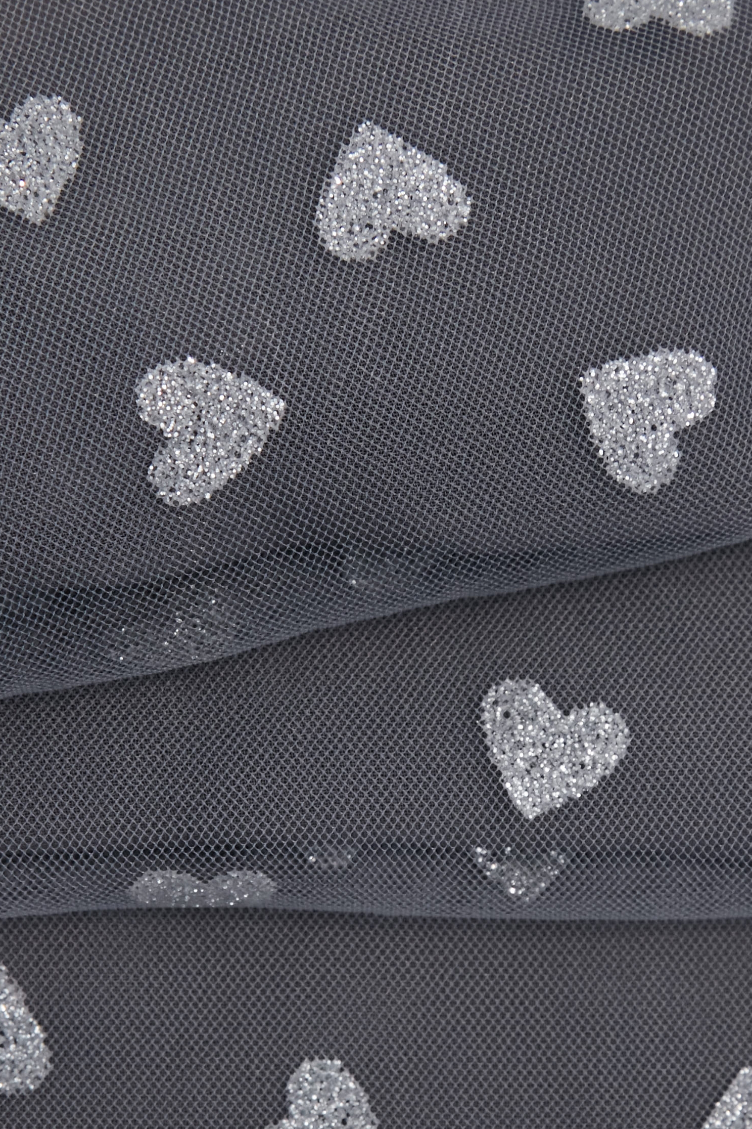 銀色愛心光澤感上衣銀色愛心光澤感上衣,V領上衣,V領背心,一般背心,一般背心馬甲,上班OL穿搭,上衣,人氣商品,無袖上衣,無袖背心,秋冬穿搭,約會特輯,背心,荷葉,輕奢度假,輕奢渡假