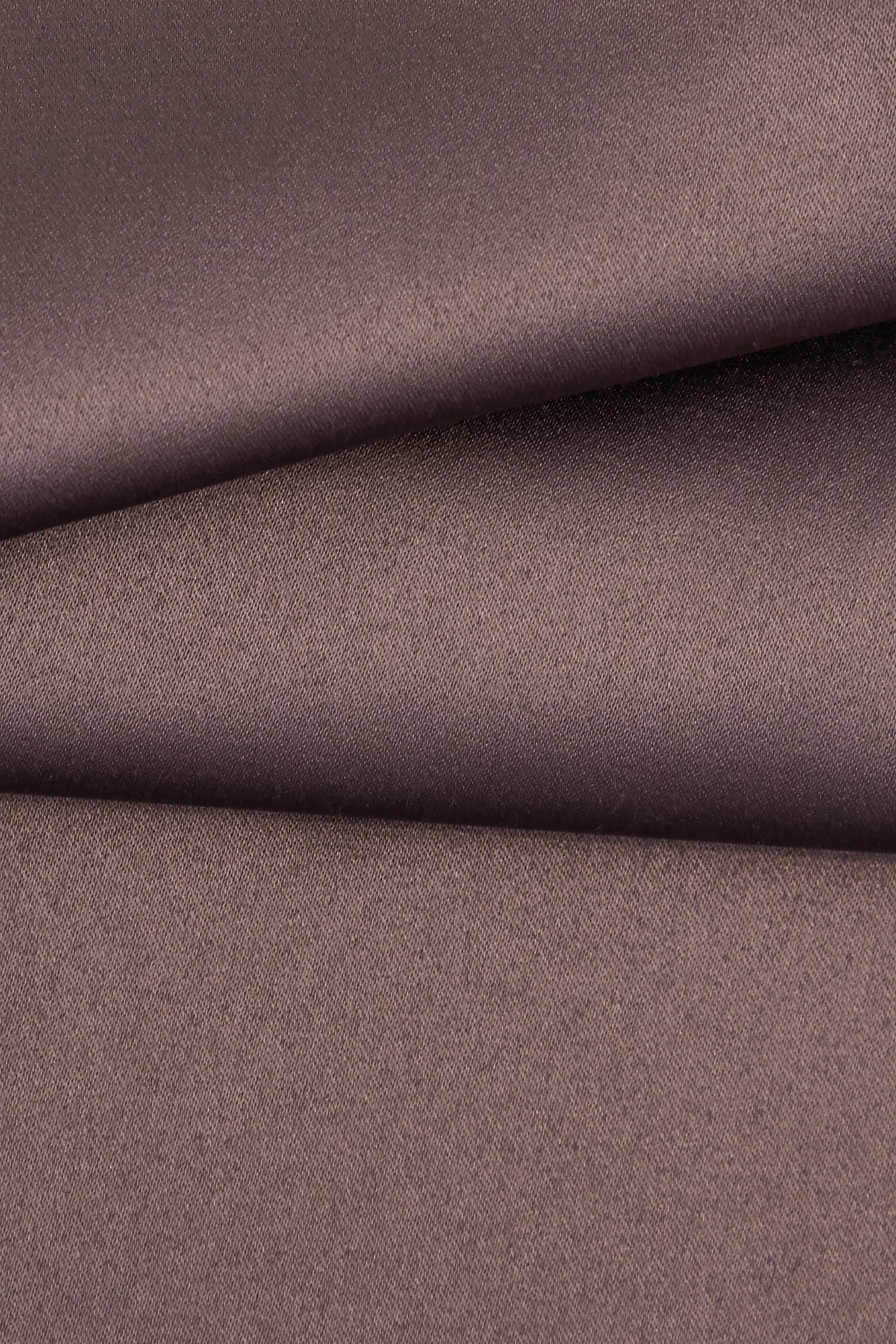 帶銀色光澤感背心帶銀色光澤感背心,V領背心,內搭上衣,秋冬穿搭,約會特輯,背心,輕奢度假,輕奢渡假