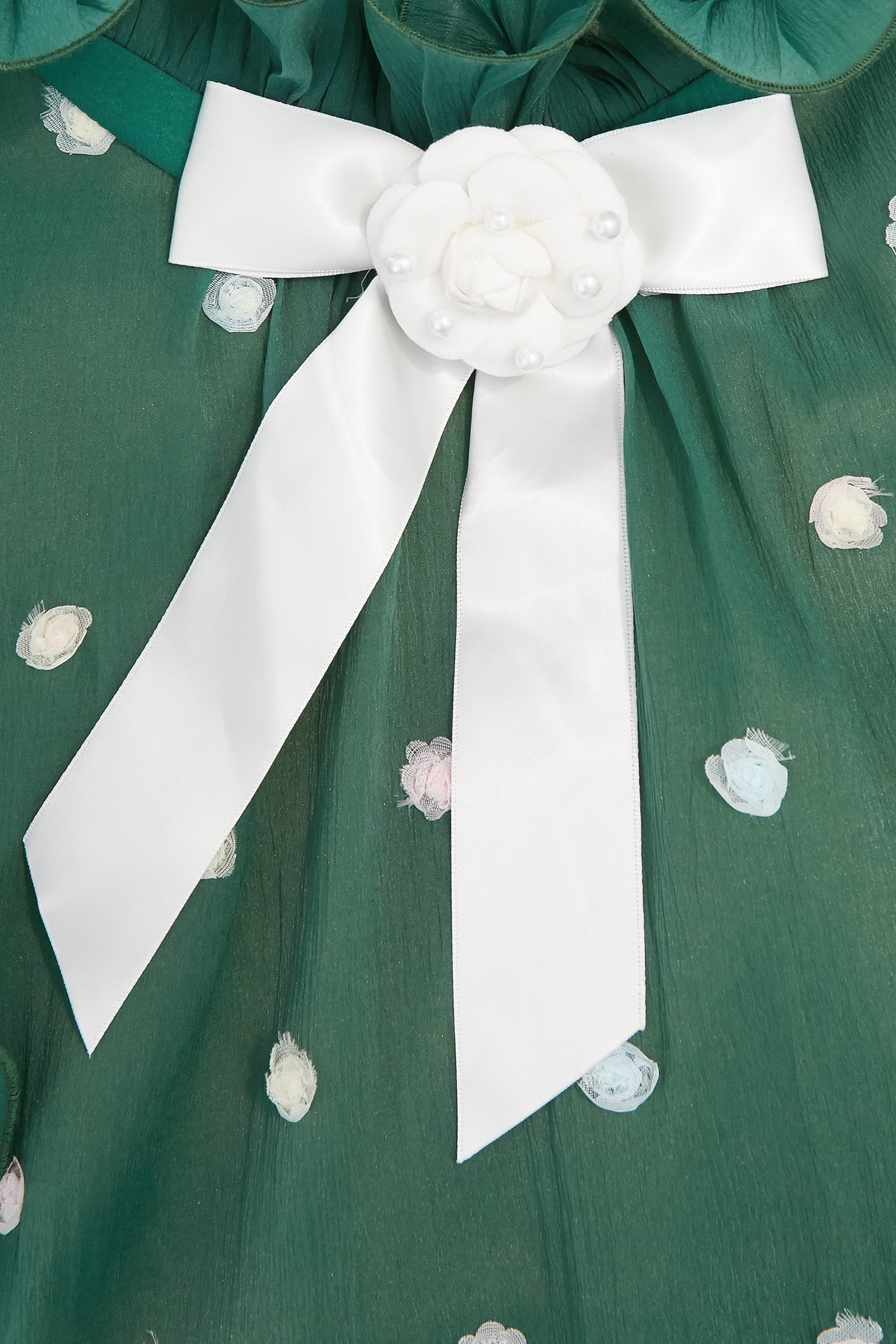 翡翠綠刺繡小花上衣翡翠綠刺繡小花上衣,一般背心,一般背心馬甲,上班OL穿搭,上衣,刺繡,小香風,秋冬穿搭,約會特輯,背心,花花世界,荷葉