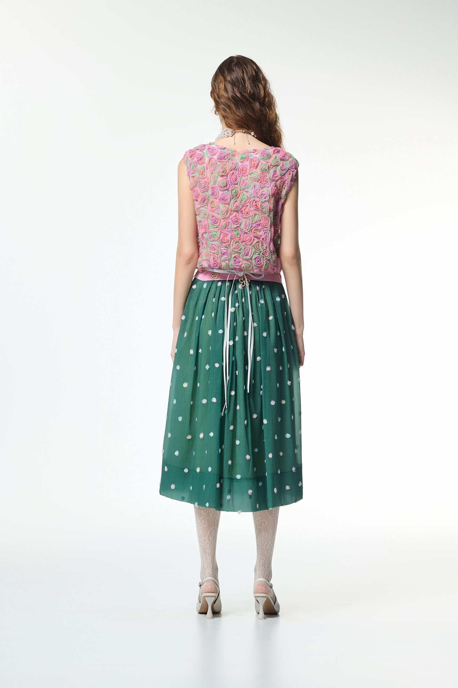 玫瑰石英粉玫瑰花上衣玫瑰石英粉玫瑰花上衣,一般背心,一般背心馬甲,上衣,人氣商品,刺繡,無袖背心,珍珠,秋冬穿搭,約會特輯,背心,花花世界