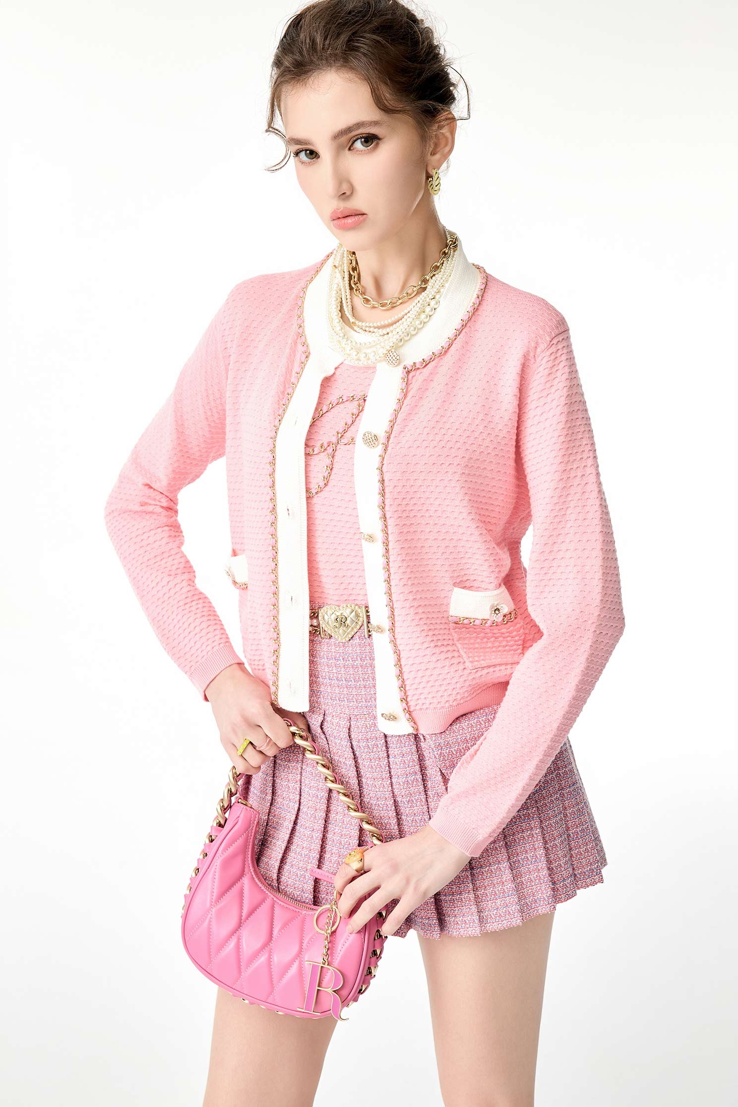 奢華粉鏈飾針織上衣奢華粉鏈飾針織上衣,一般背心,一般背心馬甲,上衣,春夏穿搭,約會特輯,背心,花花世界,輕奢度假,輕奢渡假,針織,針織背心