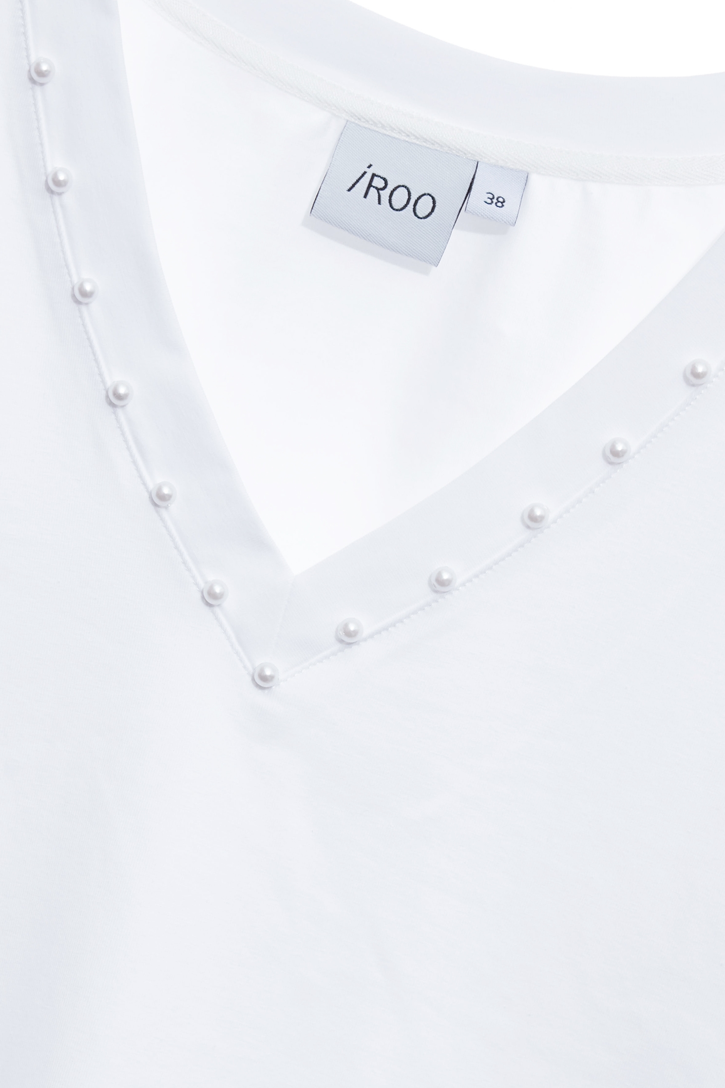 光學白花朵袖Ｔ恤上衣光學白花朵袖Ｔ恤上衣,T恤,V領上衣,上衣,春夏穿搭,珍珠,約會特輯,花花世界