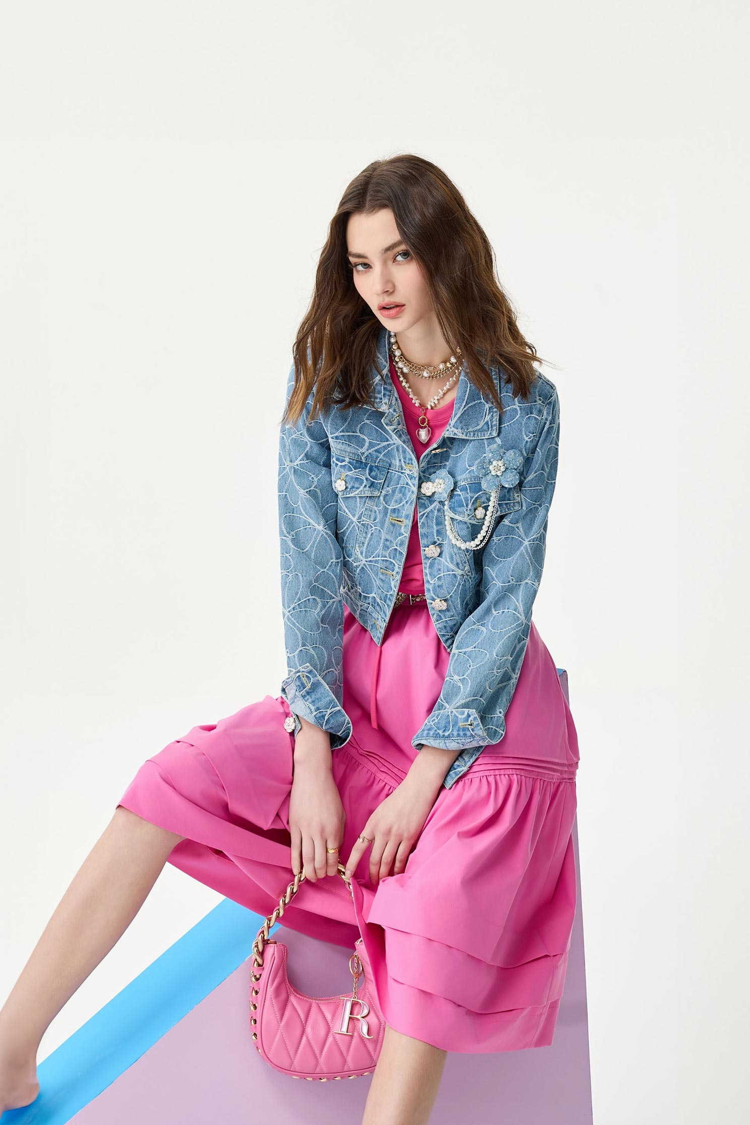 羽紫紅色花朵T恤上衣羽紫紅色花朵T恤上衣,T-Shirt,T恤,上衣,春夏穿搭,花花世界