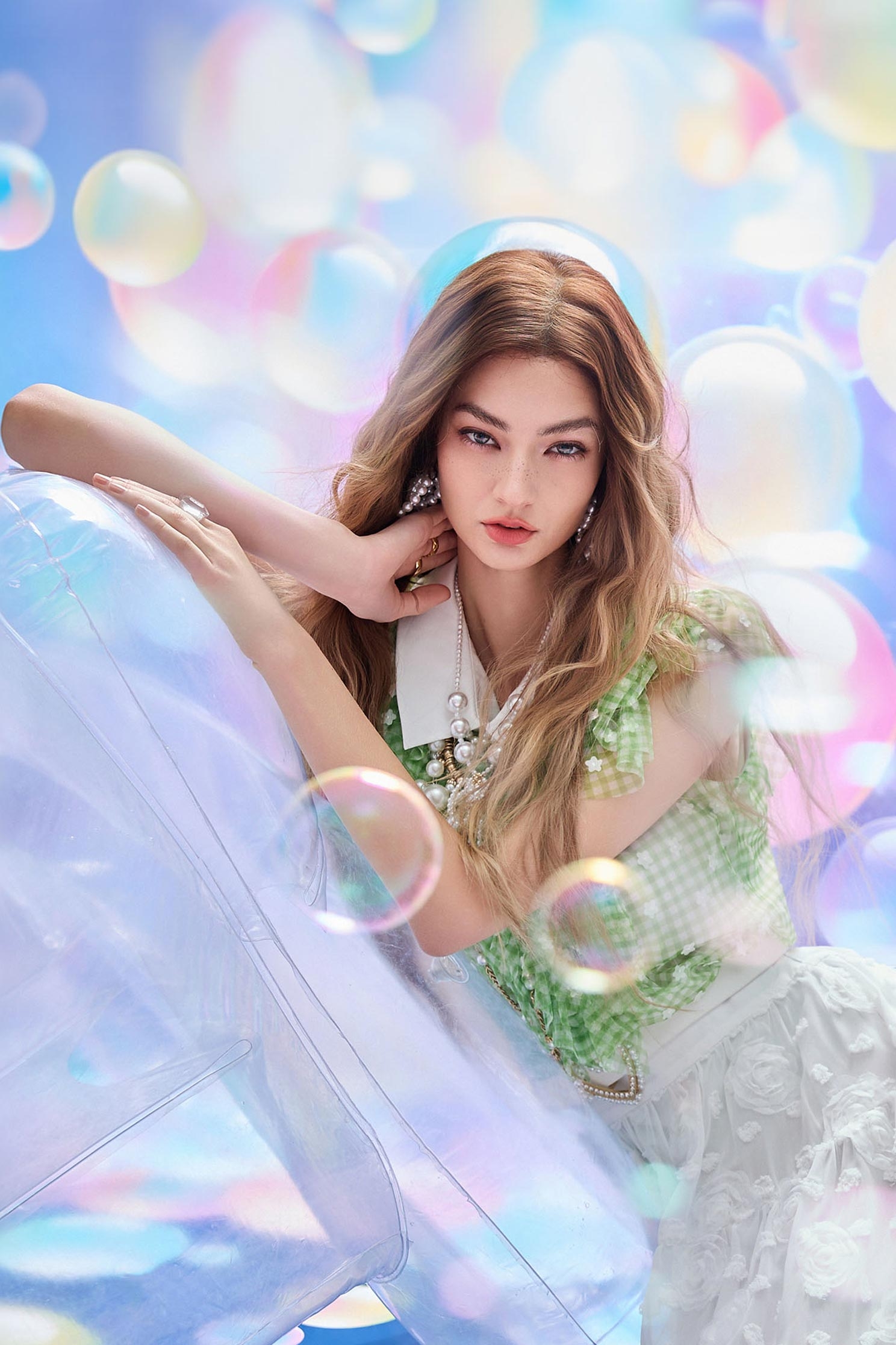 白葡萄綠格紋上衣白葡萄綠格紋上衣,上衣,刺繡,春夏穿搭,格紋,約會特輯,花花世界,荷葉