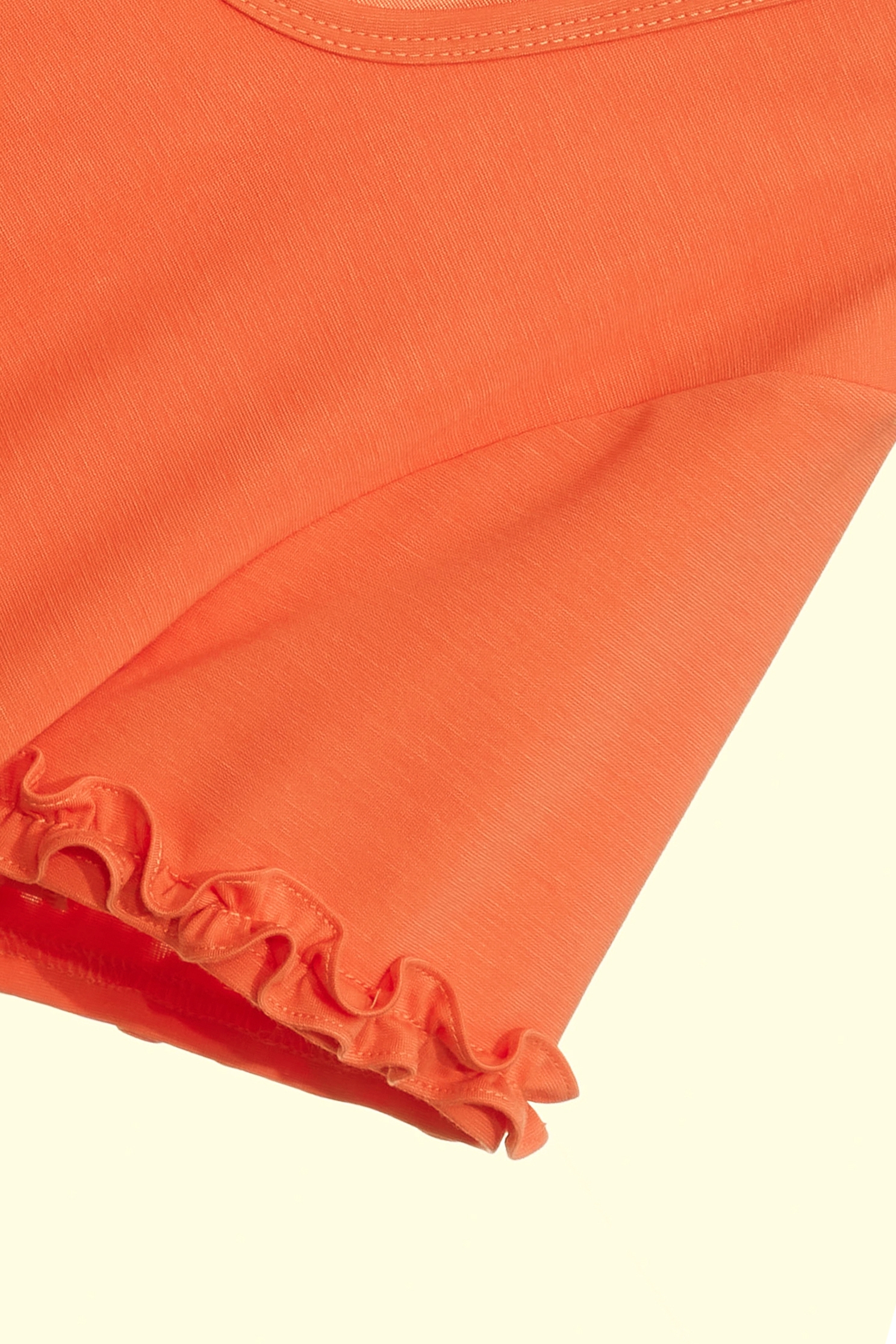 落日珊瑚色簍空花T恤上衣落日珊瑚色簍空花T恤上衣,T恤,上衣,春夏穿搭,珍珠,花花世界,荷葉