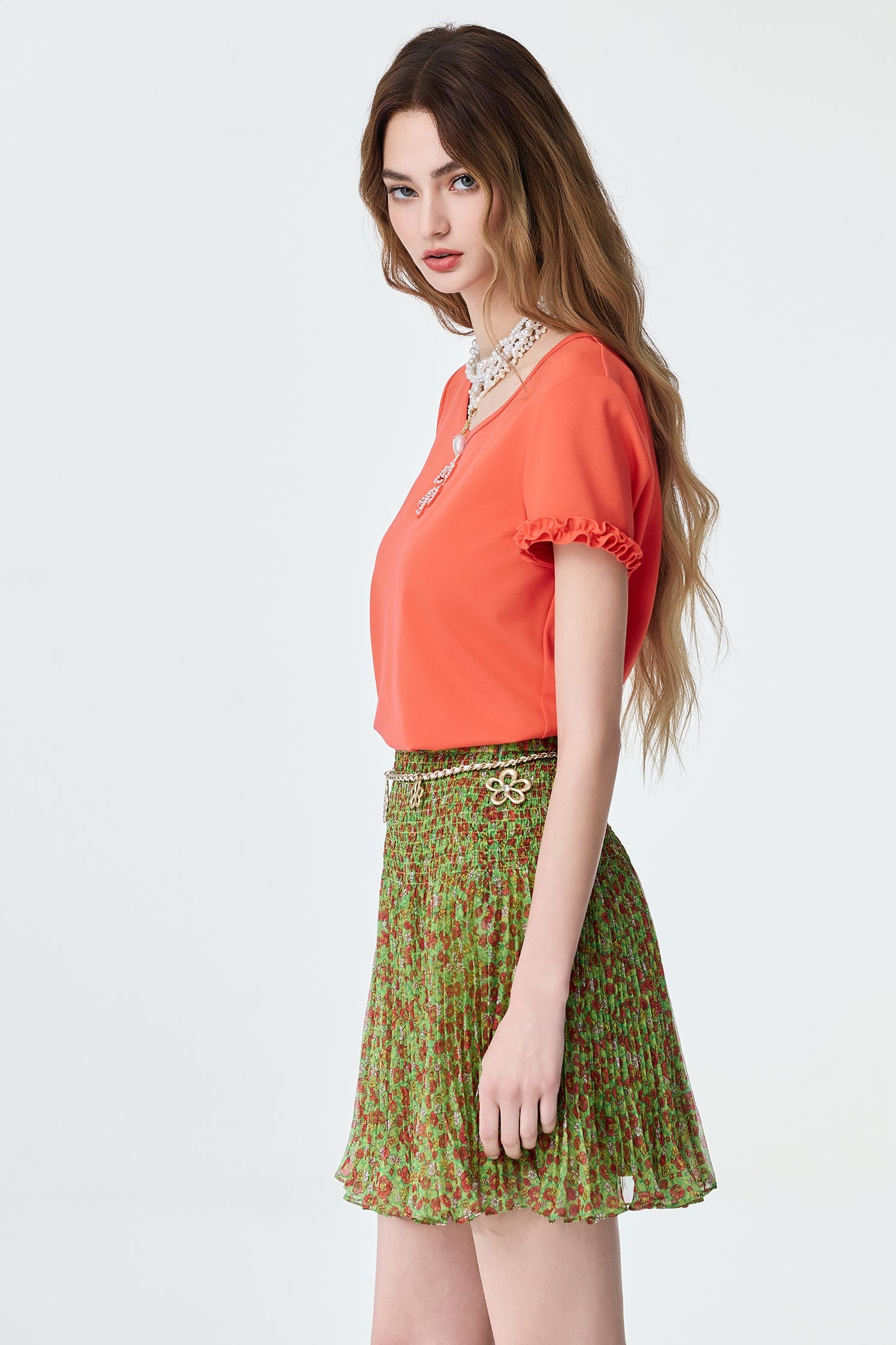 落日珊瑚色簍空花T恤上衣落日珊瑚色簍空花T恤上衣,T恤,上衣,春夏穿搭,珍珠,花花世界,荷葉