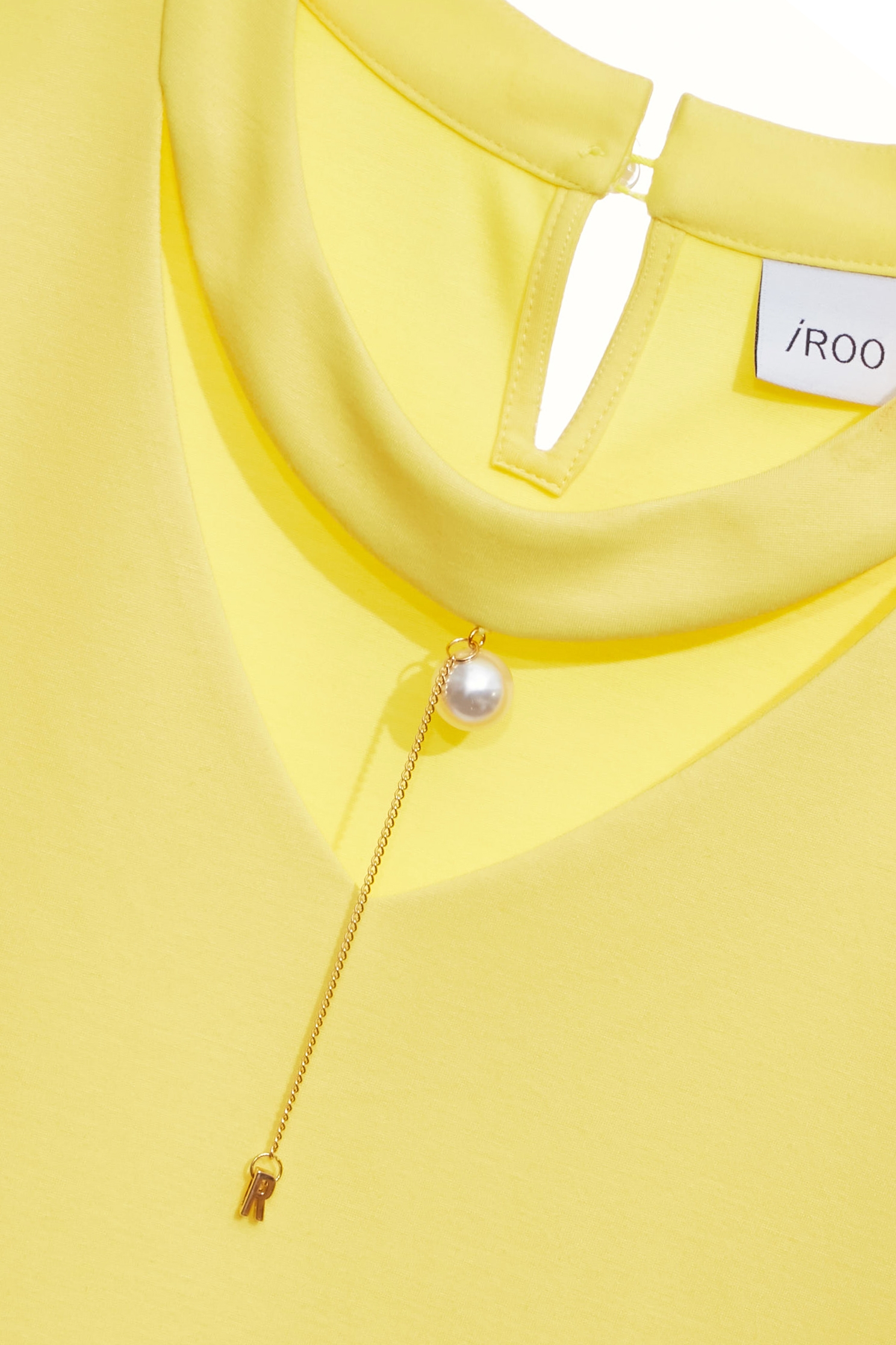 馬鞭草檸檬色T恤上衣馬鞭草檸檬色T恤上衣,T恤,上衣,春夏穿搭,珍珠,約會特輯,輕奢度假,輕奢渡假