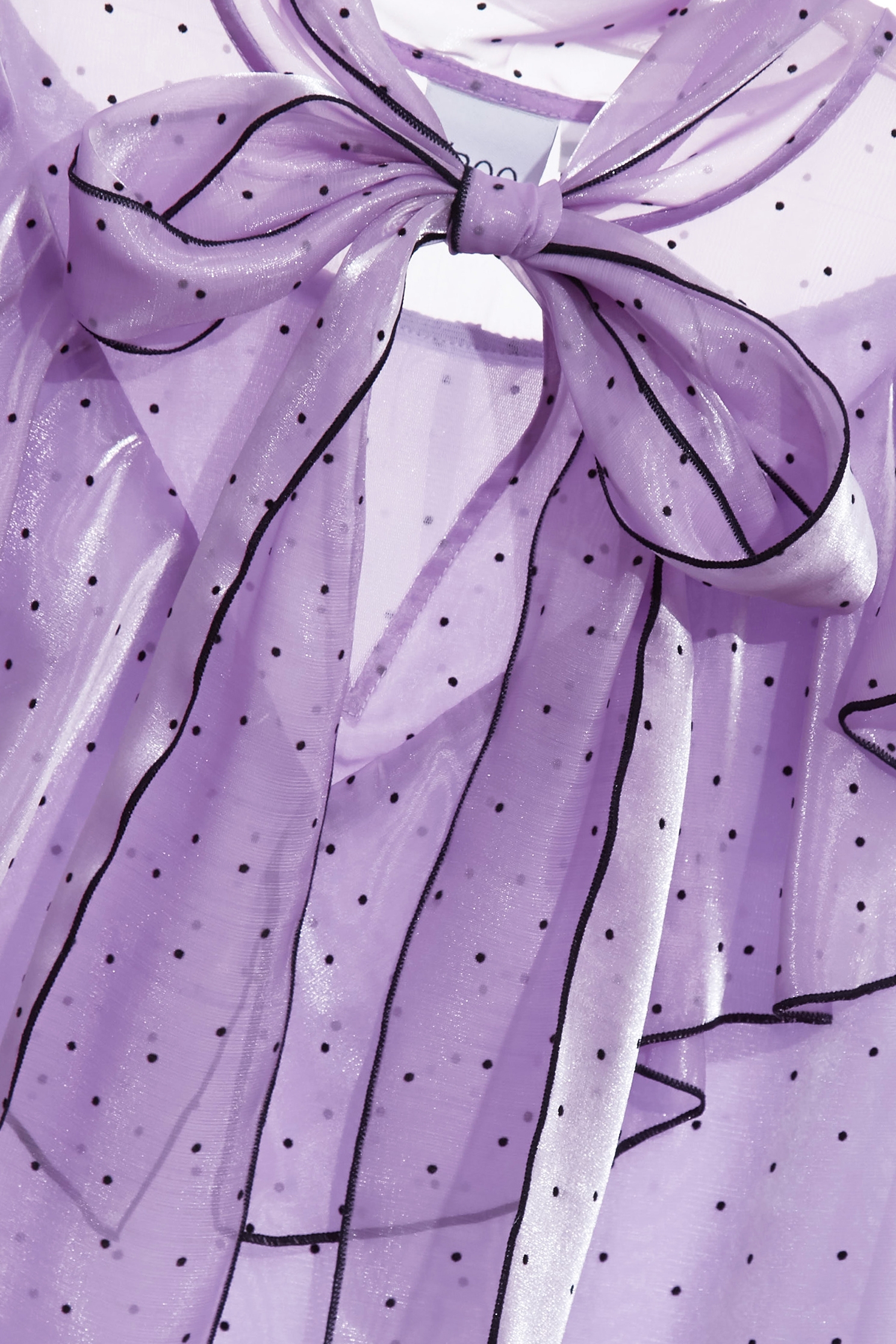 光澤感大麗花紫上衣光澤感大麗花紫上衣,上班OL穿搭,上衣,波點,秋冬穿搭,荷葉,蝴蝶結