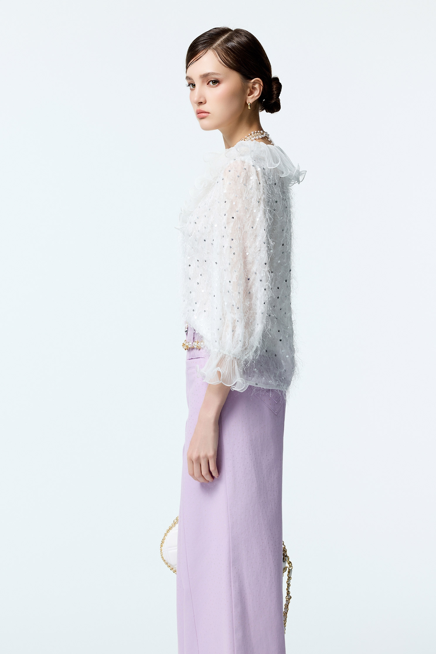 閃亮睫毛造型上衣閃亮睫毛造型上衣,V領上衣,上班OL穿搭,上衣,秋冬穿搭,約會特輯,荷葉,蕾絲