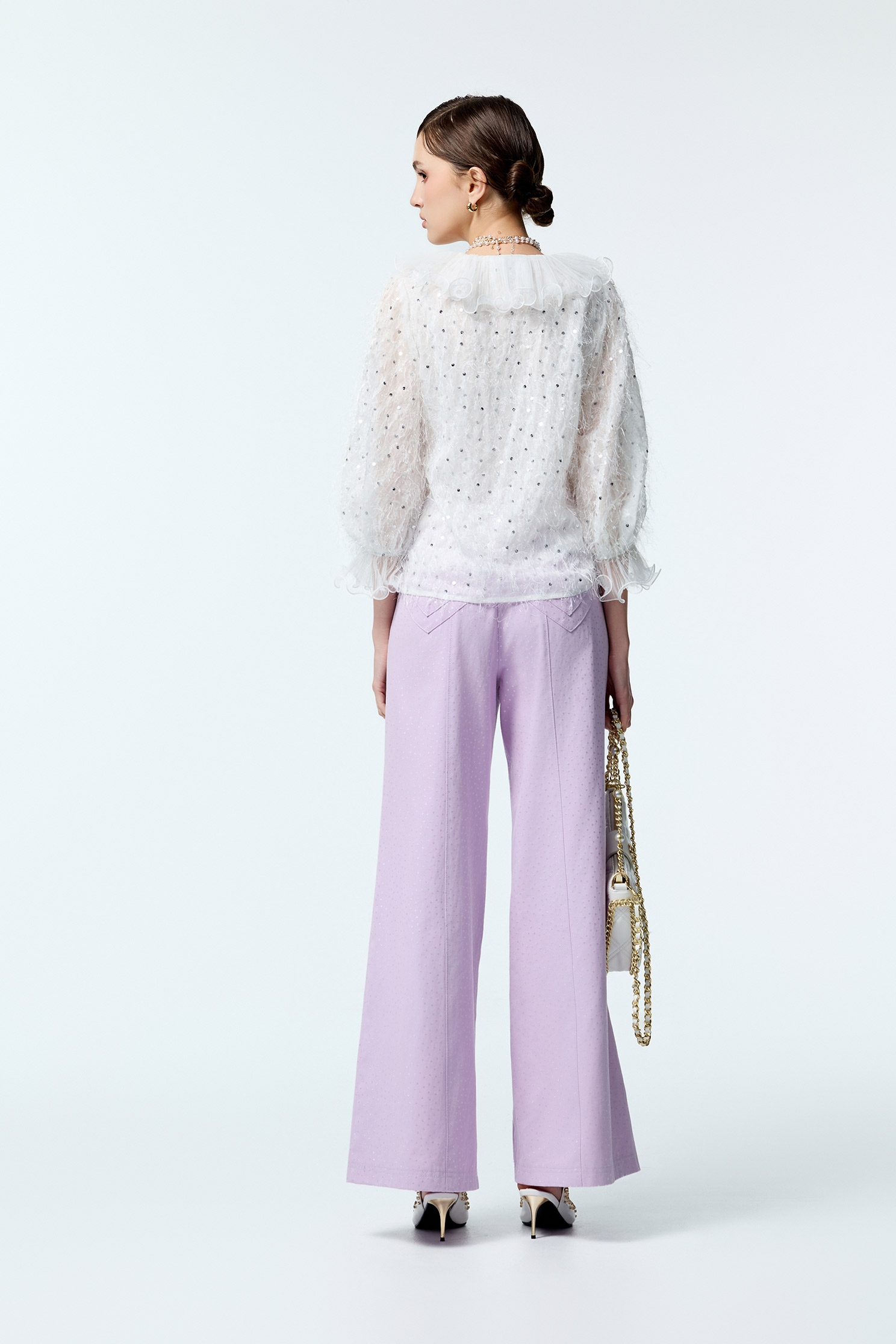 閃亮睫毛造型上衣閃亮睫毛造型上衣,V領上衣,上班OL穿搭,上衣,秋冬穿搭,約會特輯,荷葉,蕾絲