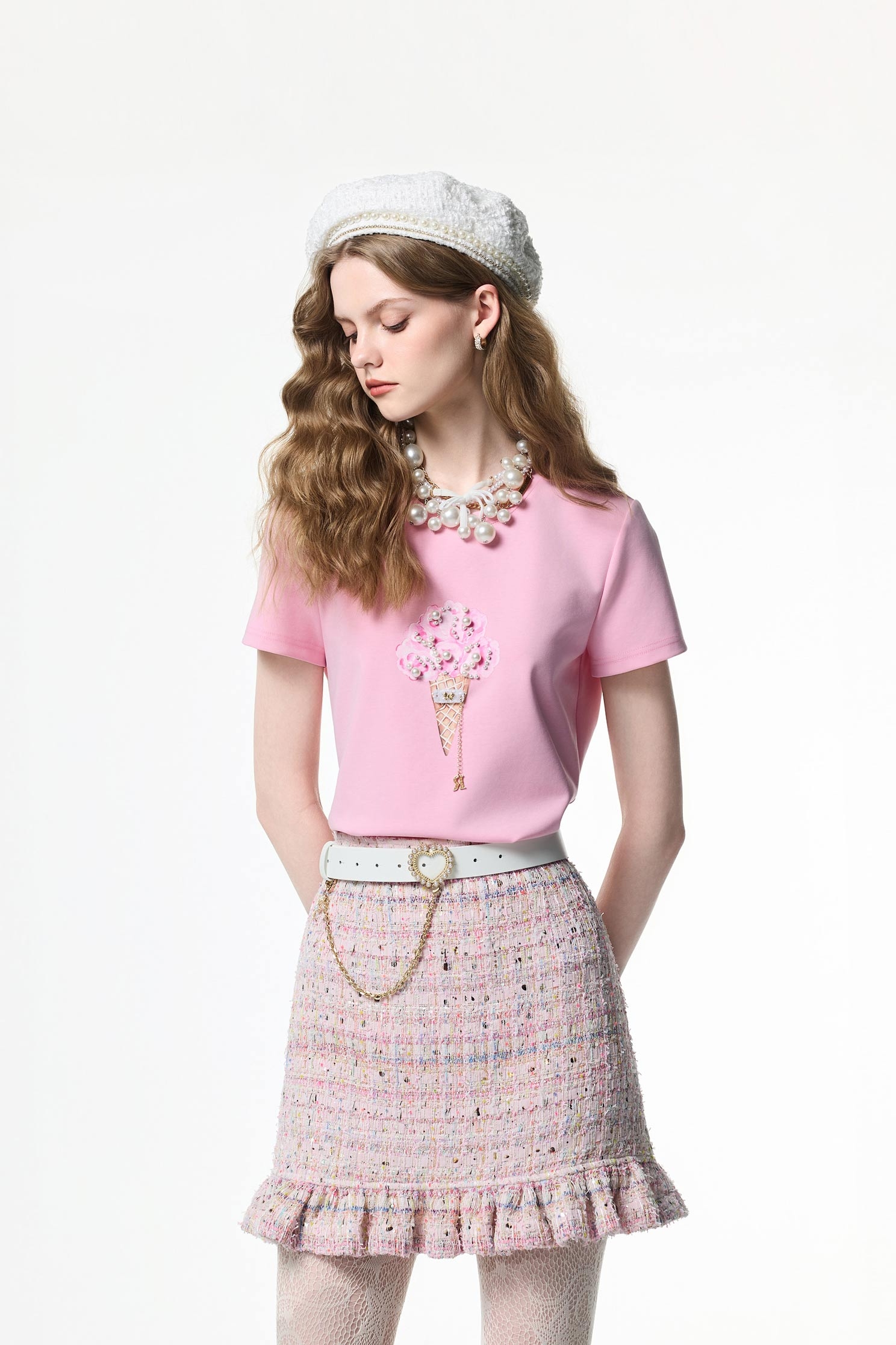 玫瑰石英粉甜筒Ｔ恤上衣玫瑰石英粉甜筒Ｔ恤上衣,T-Shirt,T恤,上衣,珍珠,秋冬穿搭,簡約穿搭,約會特輯