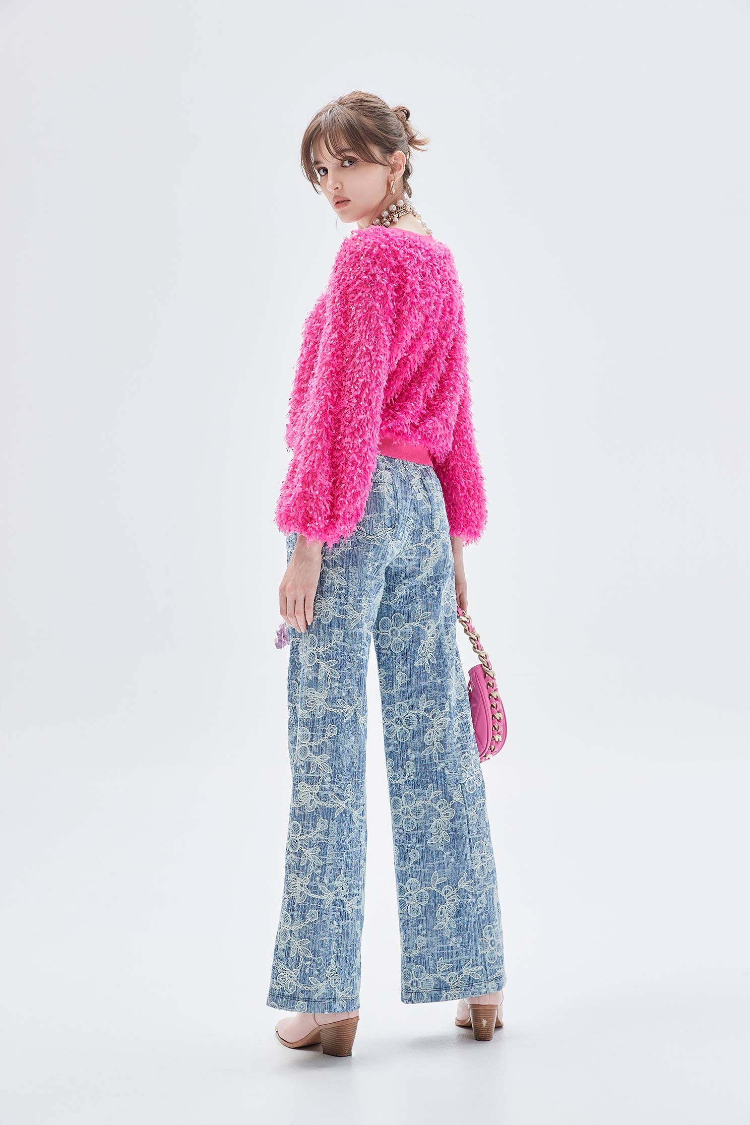 威尼斯粉立體雷切花片上衣威尼斯粉立體雷切花片上衣,一般外套,上衣,外套,春夏穿搭,約會特輯,花花世界