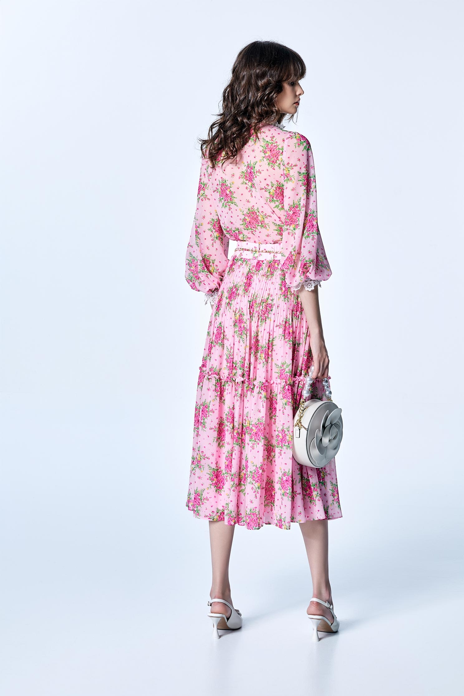 玫瑰捧花印花上衣玫瑰捧花印花上衣,上衣,春夏穿搭,花花世界,蕾絲,雪紡