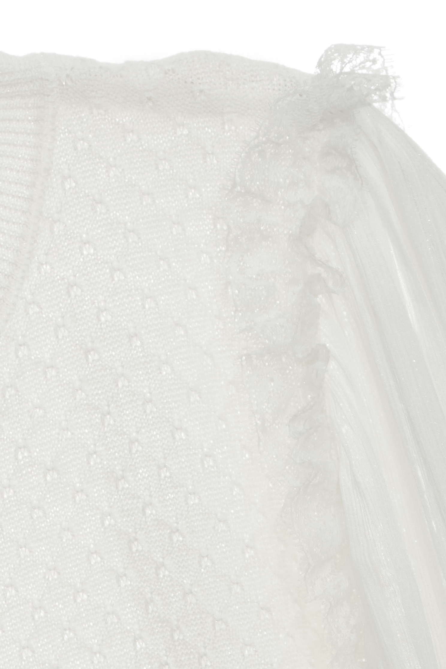 楊柳壓褶袖針織上衣楊柳壓褶袖針織上衣,上班OL穿搭,上衣,春夏穿搭,約會特輯,蕾絲,透膚上衣,針織,針織上衣,針織衫