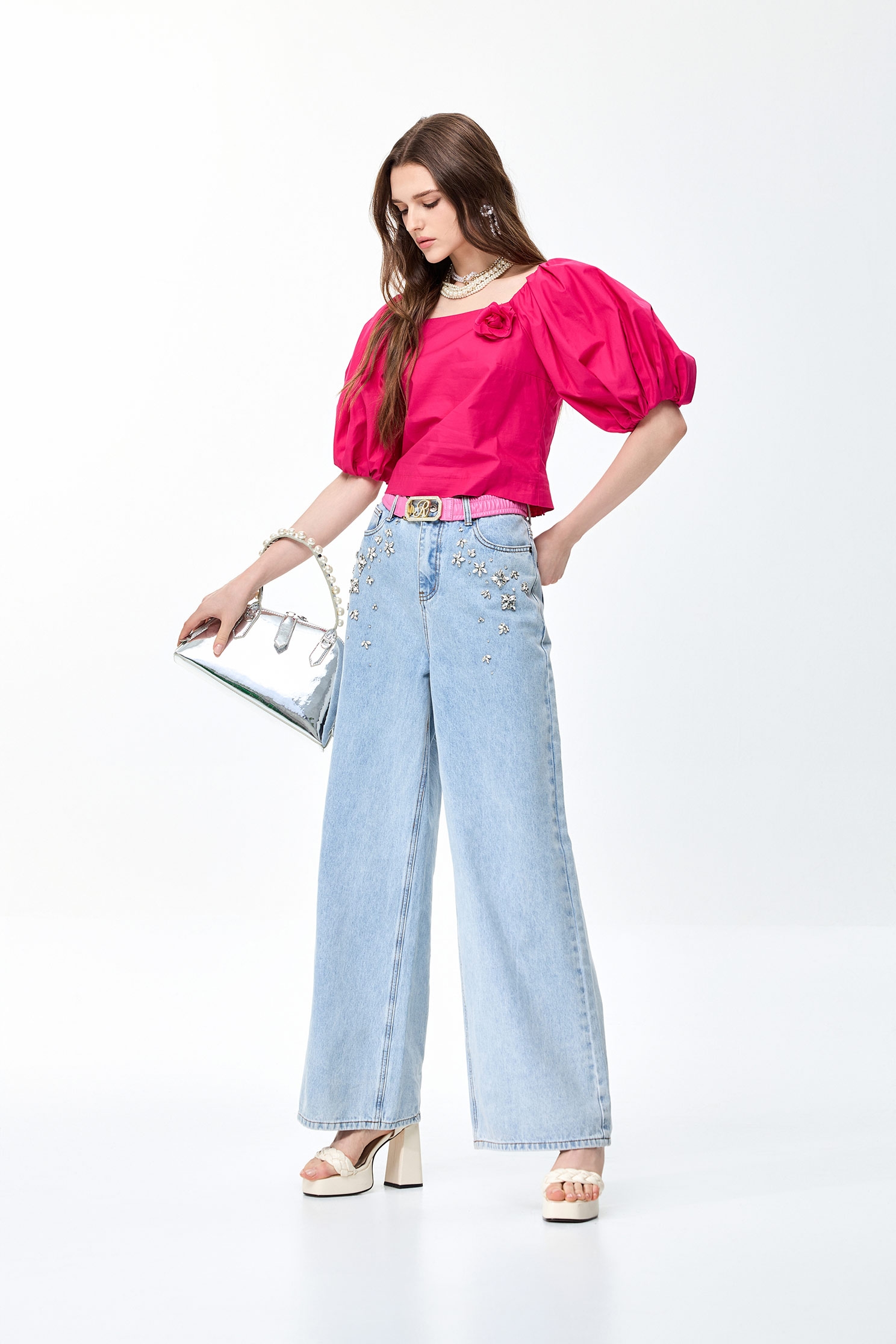 櫻桃紅色澎袖上衣櫻桃紅色澎袖上衣,上衣,春夏穿搭,約會特輯,花花世界