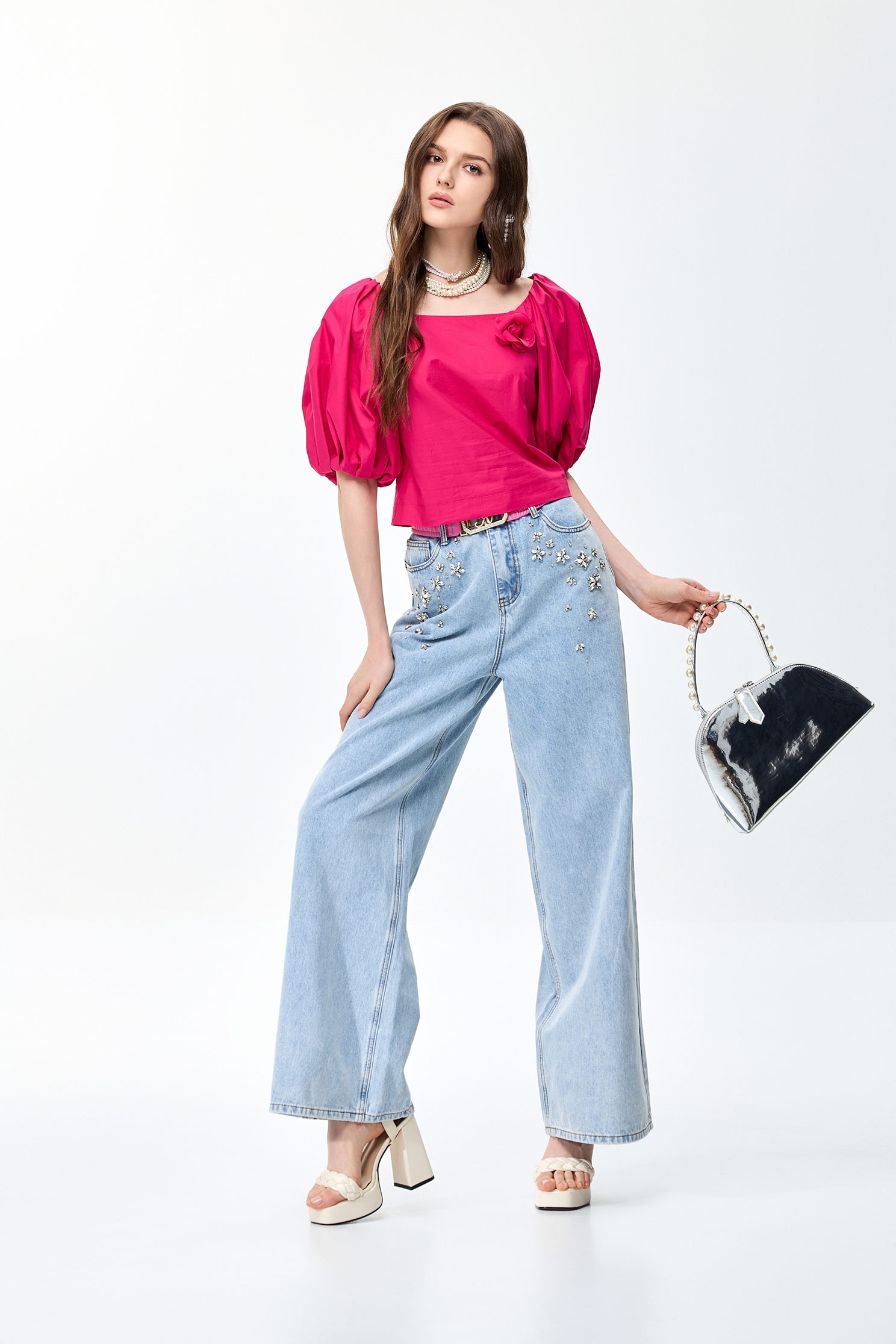 櫻桃紅色澎袖上衣櫻桃紅色澎袖上衣,上衣,春夏穿搭,約會特輯,花花世界