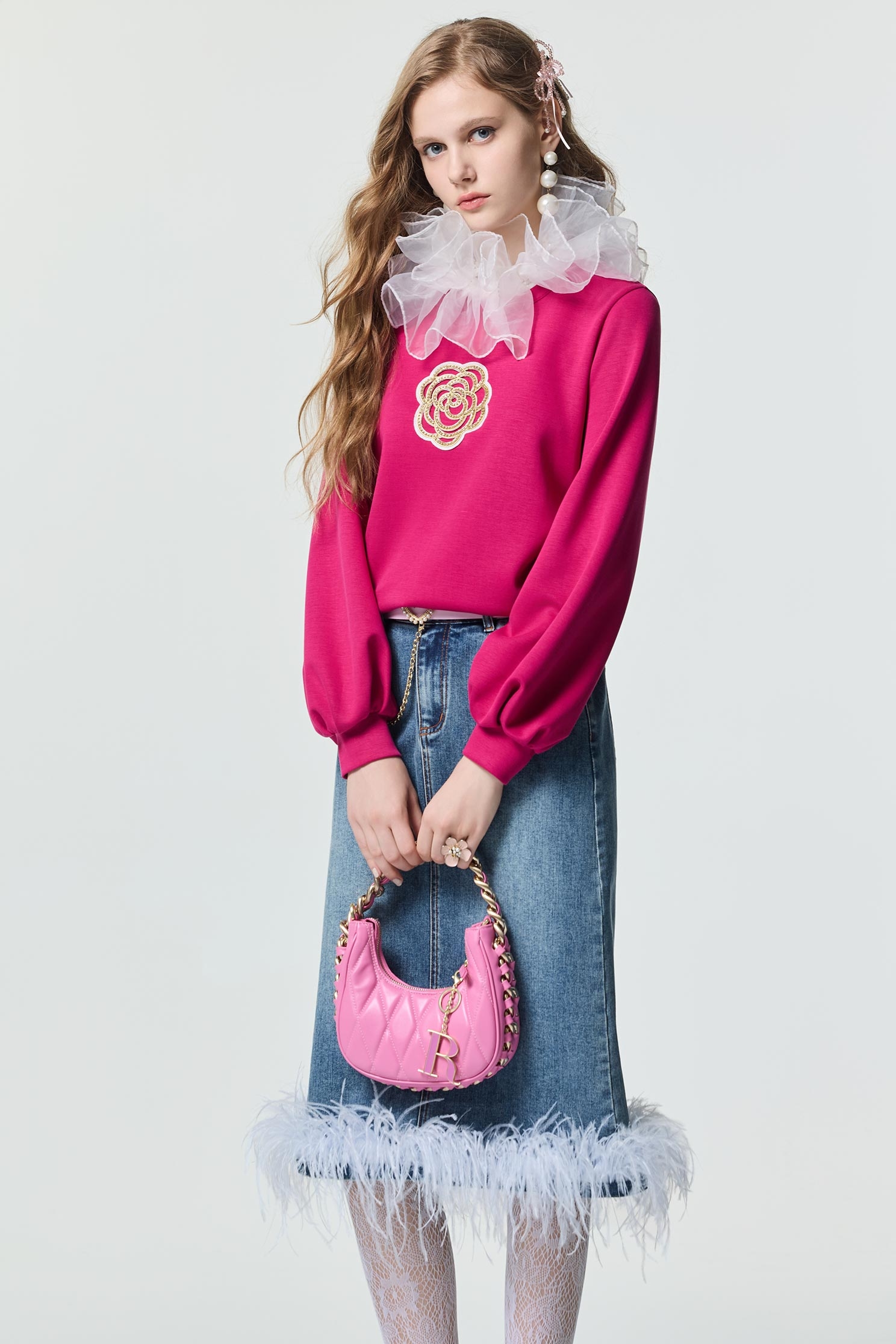 洋紅粉珠珠花飾上衣洋紅粉珠珠花飾上衣,上衣,春夏穿搭,約會特輯,花花世界,荷葉