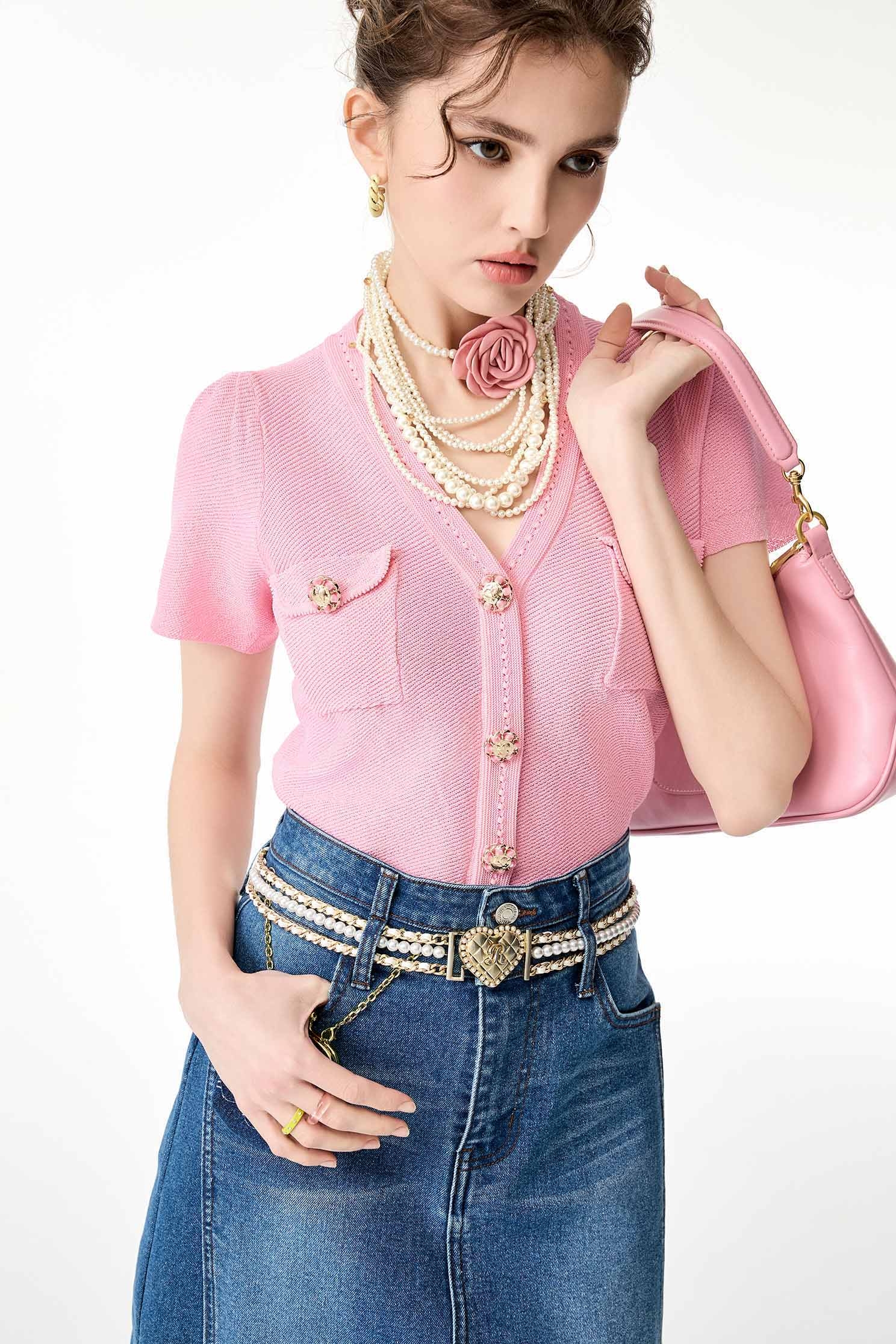 帶珍珠項鍊針織外套帶珍珠項鍊針織外套,人氣商品,外套,春夏穿搭,珍珠,約會特輯,針織,針織外套,針織衫,項鍊