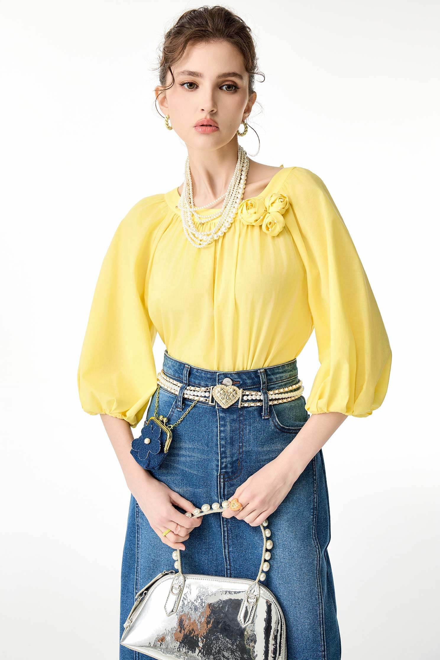 金菊黃鑲手工花上衣金菊黃鑲手工花上衣,上衣,春夏穿搭,珍珠,約會特輯,花花世界